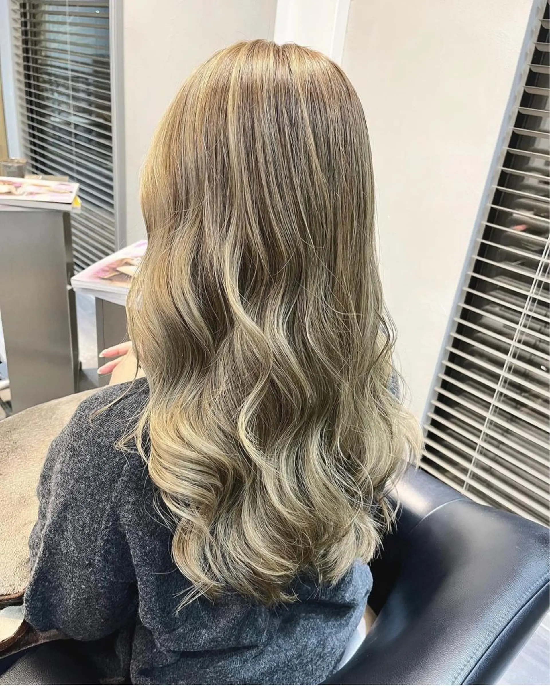 ロング 秋田 峻のヘアスタイル