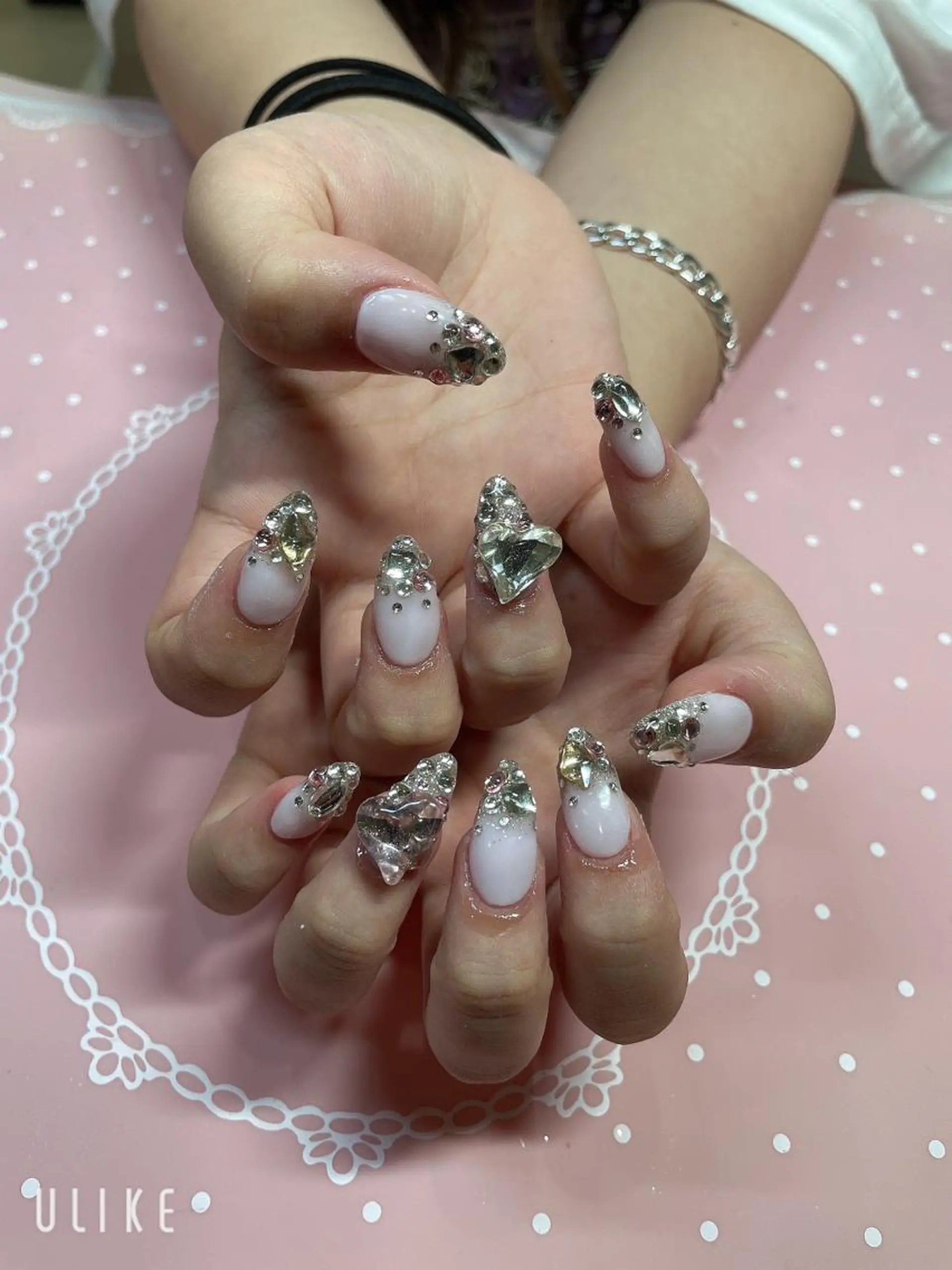ミディアム ネイル グラデーション ラメ(グリッター) ラメグラデーション ワンカラーネイル ハンドネイル 《LB》ラブリエ Nail&eyeのマツエク・マツパデザイン