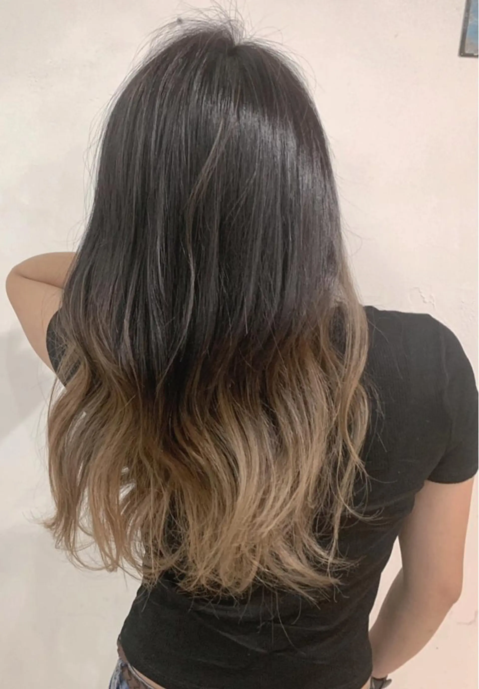 ロング カラー アッシュ バレイヤージュ ブリーチ デザインカラー グレージュ カット ヘアカラー トリートメント 京都大人女性ショート 徒歩1分/秋山のヘアスタイル