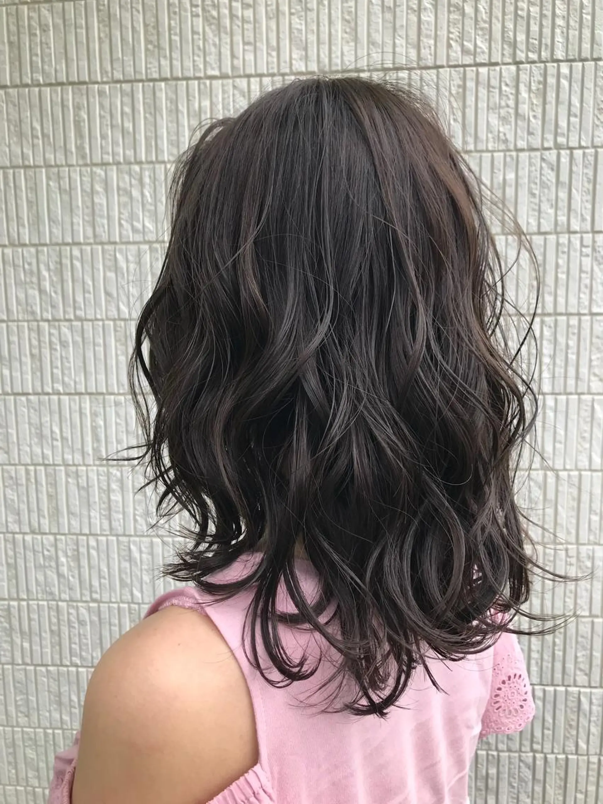 ミディアム カラー グレージュ カット ヘアカラー トリートメント 古畑 佑悟のヘアスタイル