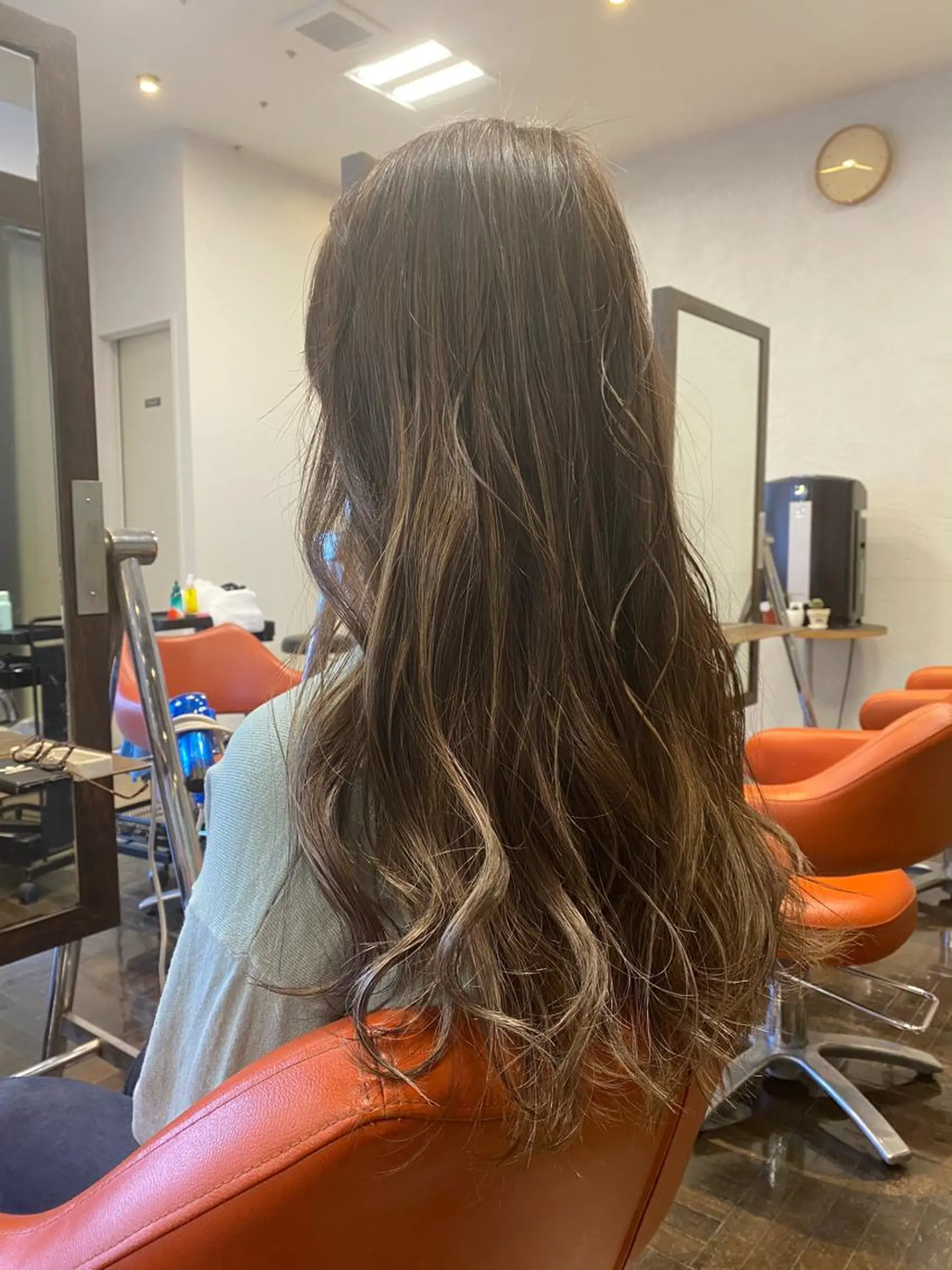 ロング カラー グレージュ ハイライトカラー バイオレットカラー ハイライト デザインカラー🌈 高木リョウのヘアスタイル