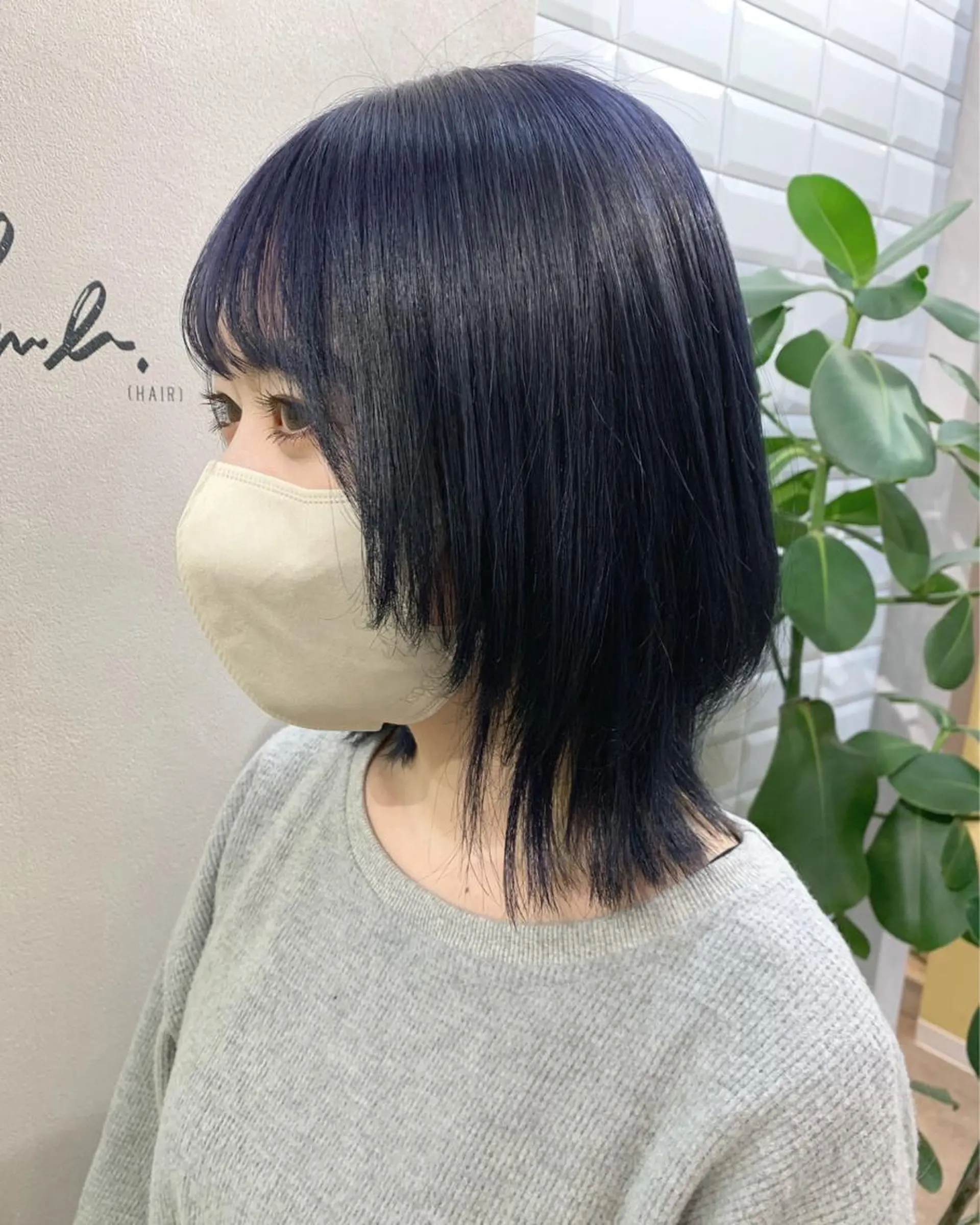 ミディアム カラー ブリーチ ブルーカラー ブルーバイオレット バイオレットカラー ウルフカット カット ヘアカラー トリートメント hub hair レイヤー/透明感のヘアスタイル