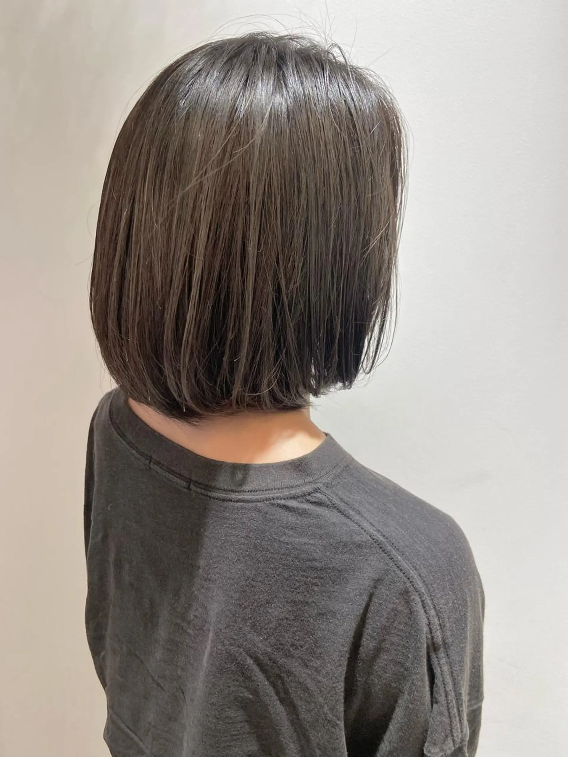 ミディアム カラー ヘアカラー 🐺ウルフ/レイヤー 似合わせ‎🤍沙羅のヘアスタイル