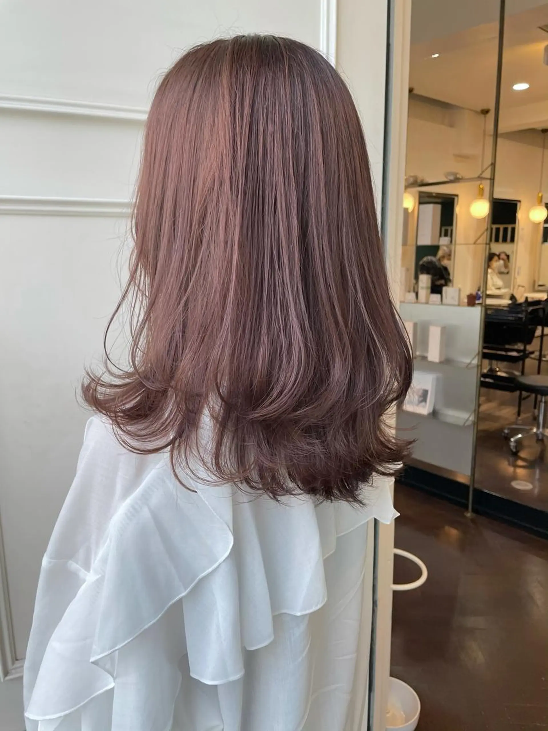 セミロング カラー 安藤 佑衣のヘアスタイル