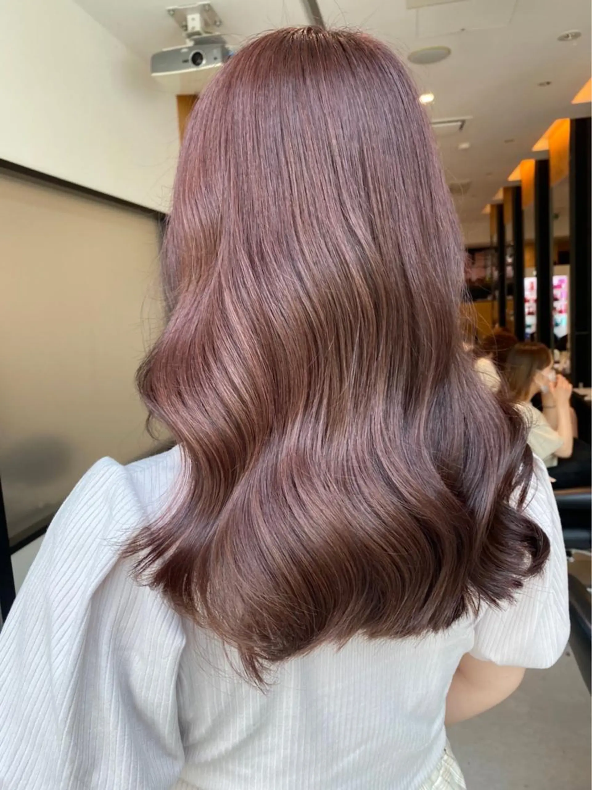 セミロング カラー ヘアカラー トリートメント 伊藤 美奈穂のヘアスタイル