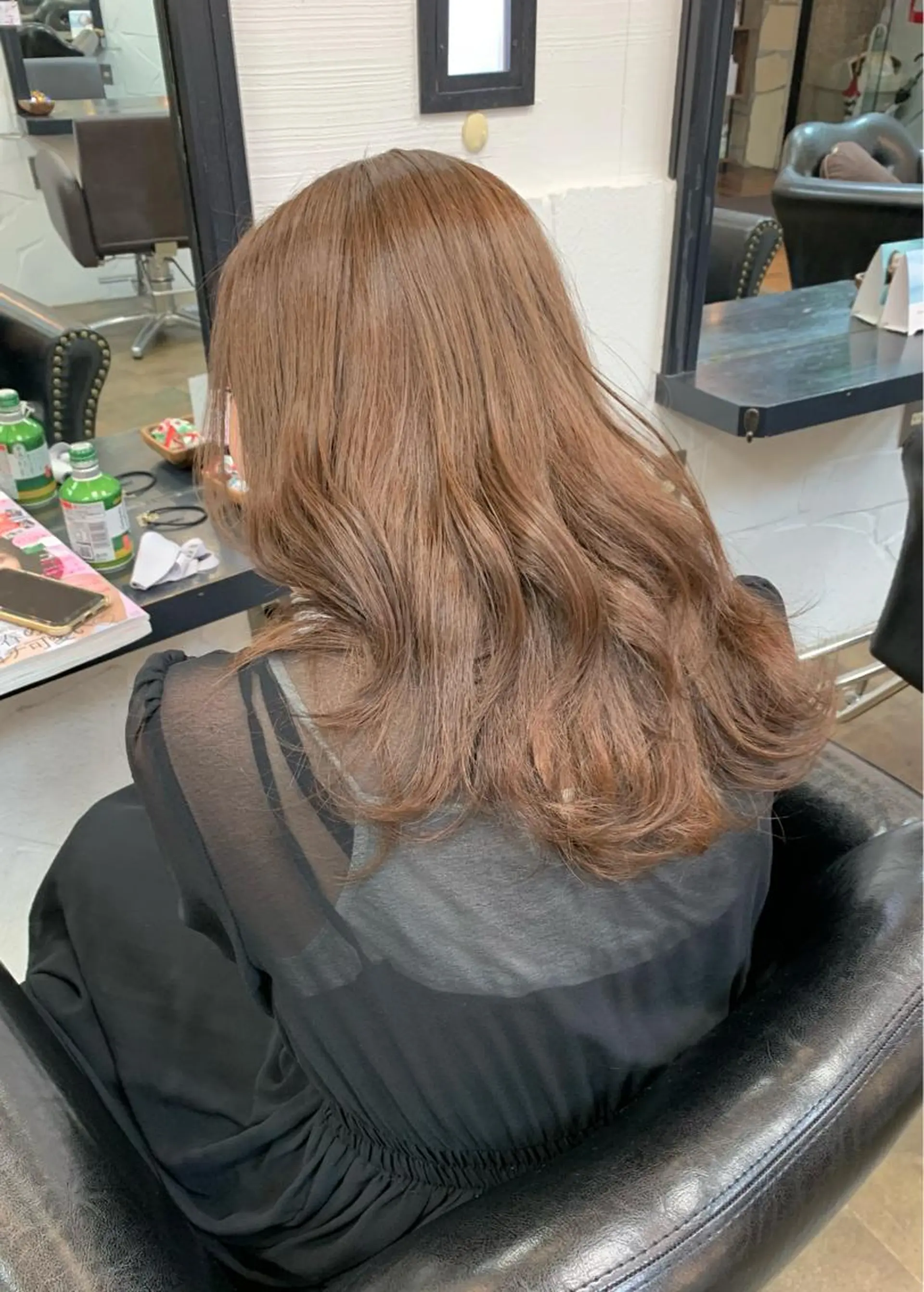 セミロング カラー ベージュカラー ブリーチ ブリーチなしカラー レイヤーカット LUMO所属・矢野 晃平のヘアスタイル