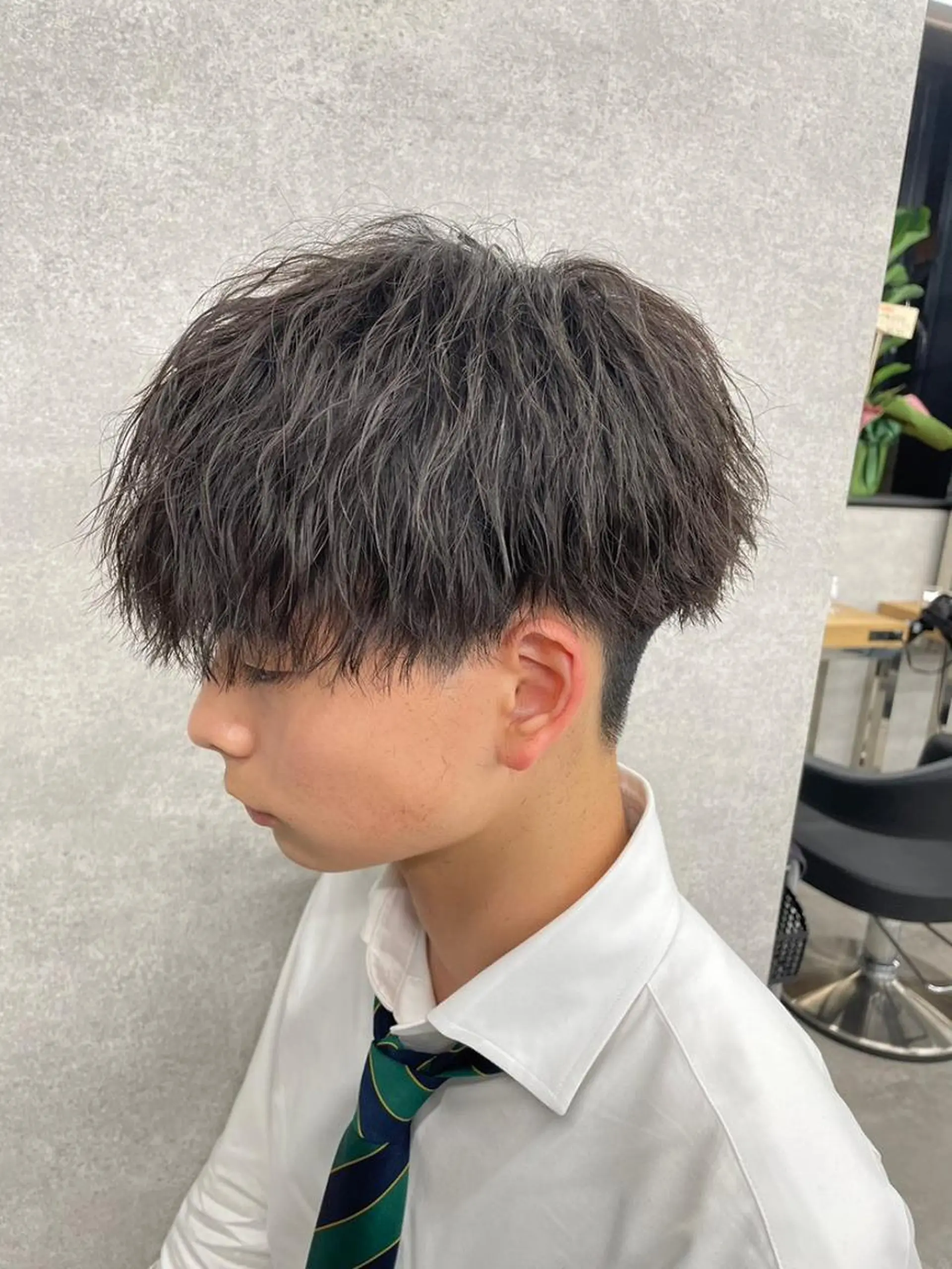 カラー 自分史上最高にカッコ よく🔥メンズ特化のヘアスタイル