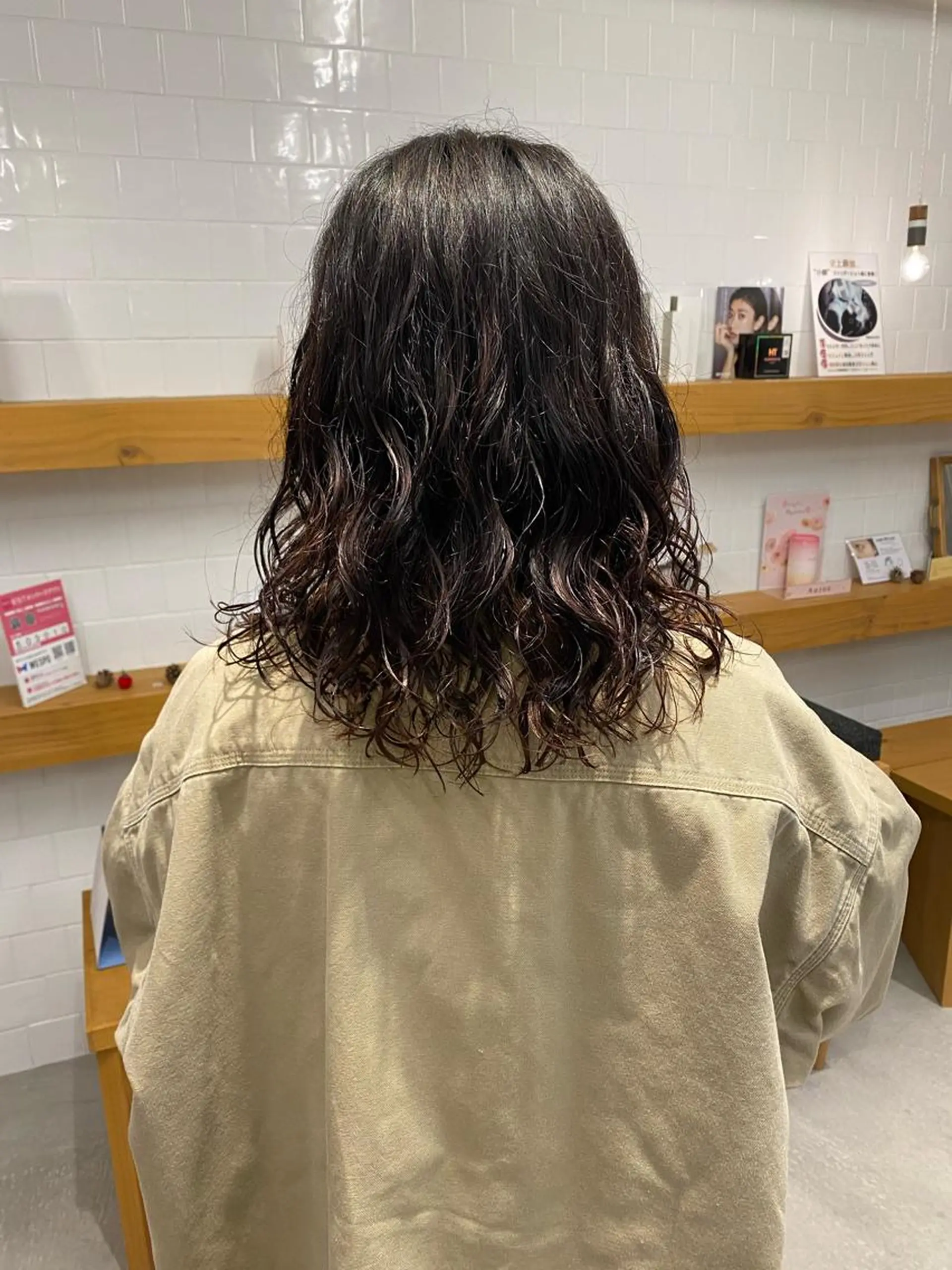 ミディアム カラー パーマ ヘアアレンジ ミディアムパーマ 、 、のヘアスタイル