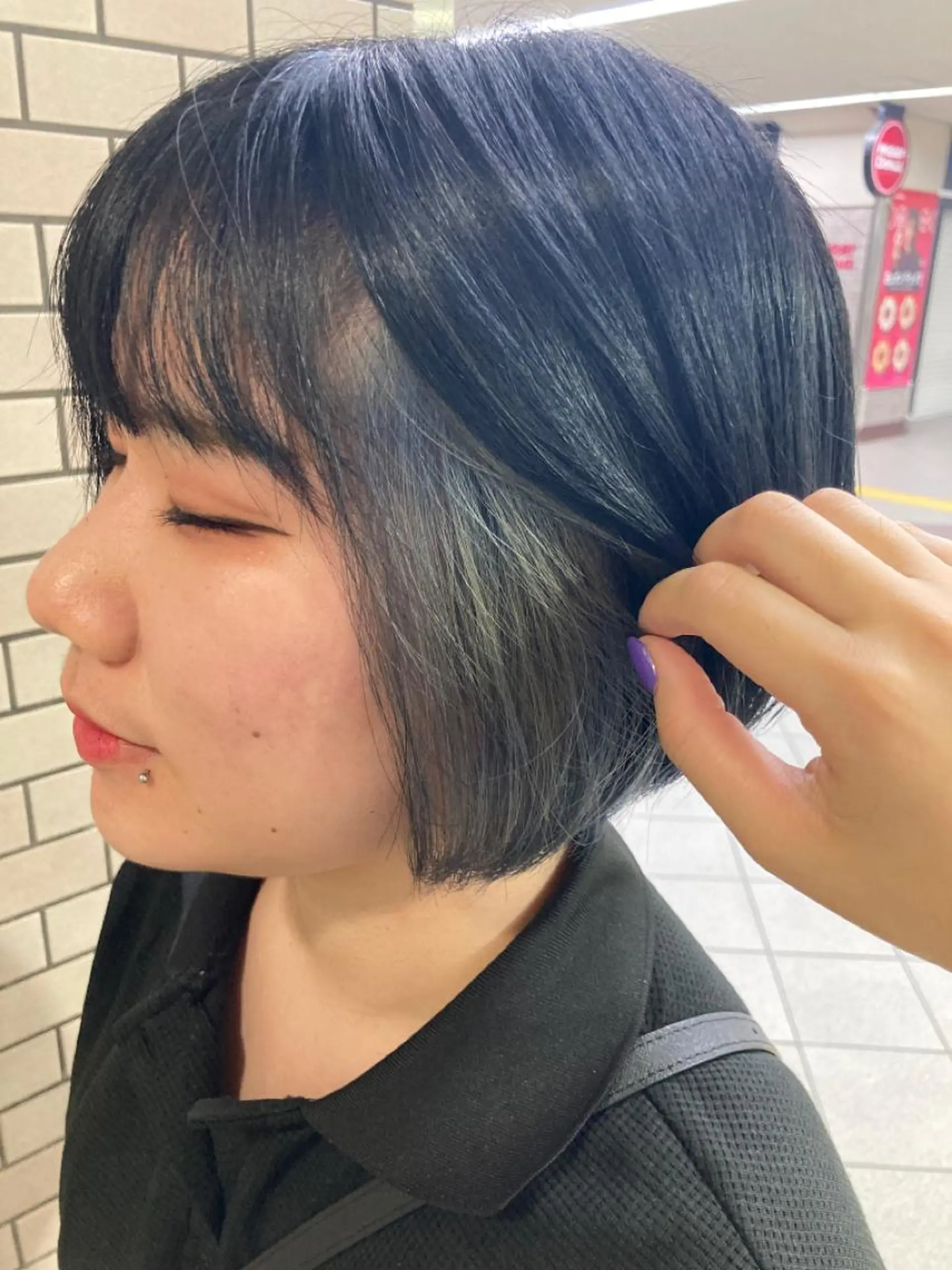ショート カラー ナルセナツキ 👾ハイトーンのヘアスタイル