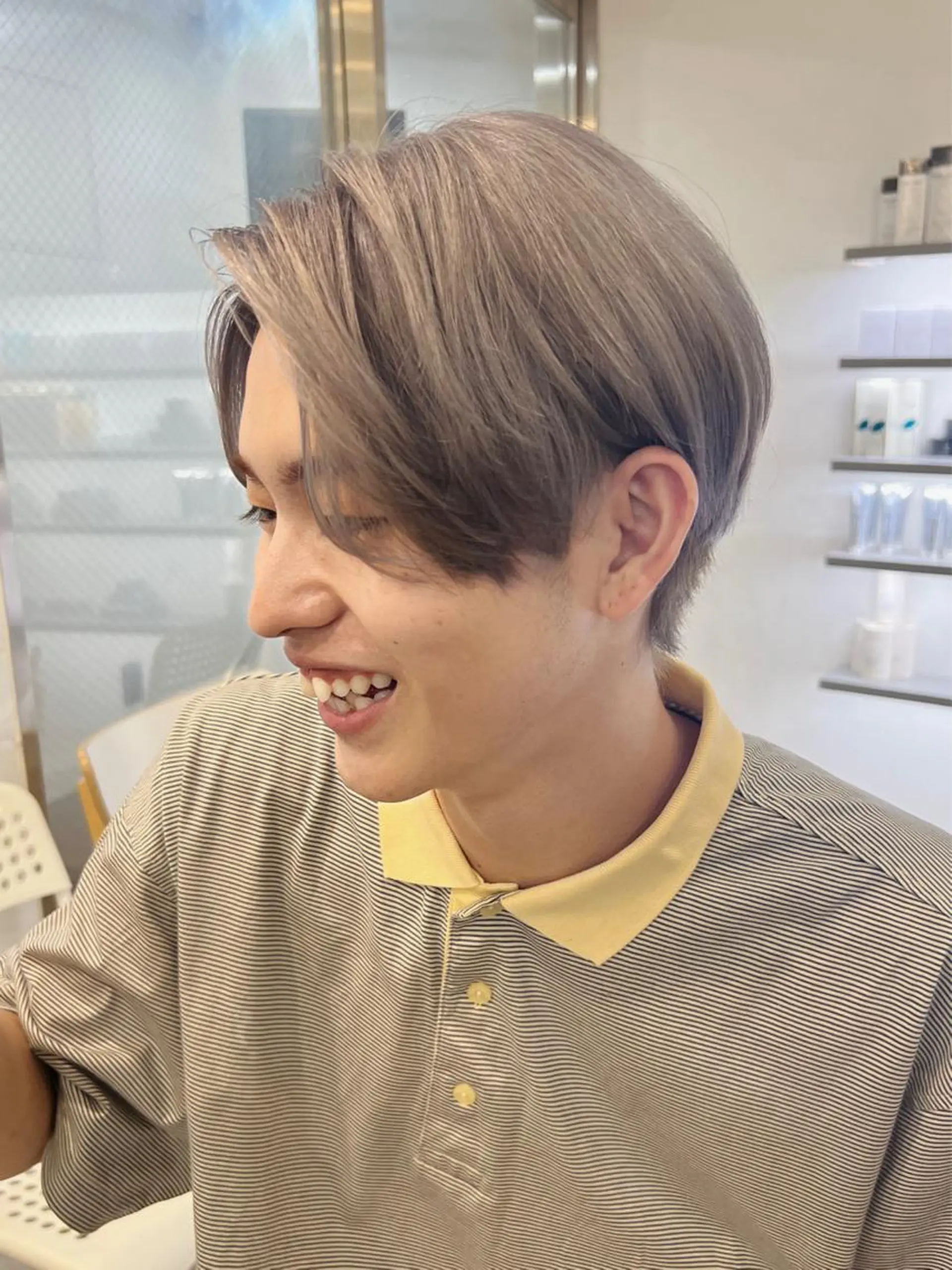 ショート カラー パーマ ヘアアレンジ メンズ センターパート メンズハイトーン マッシュ メンズパーマ プードルパーマ カット ショートヘア原宿 fifth コシのヘアスタイル