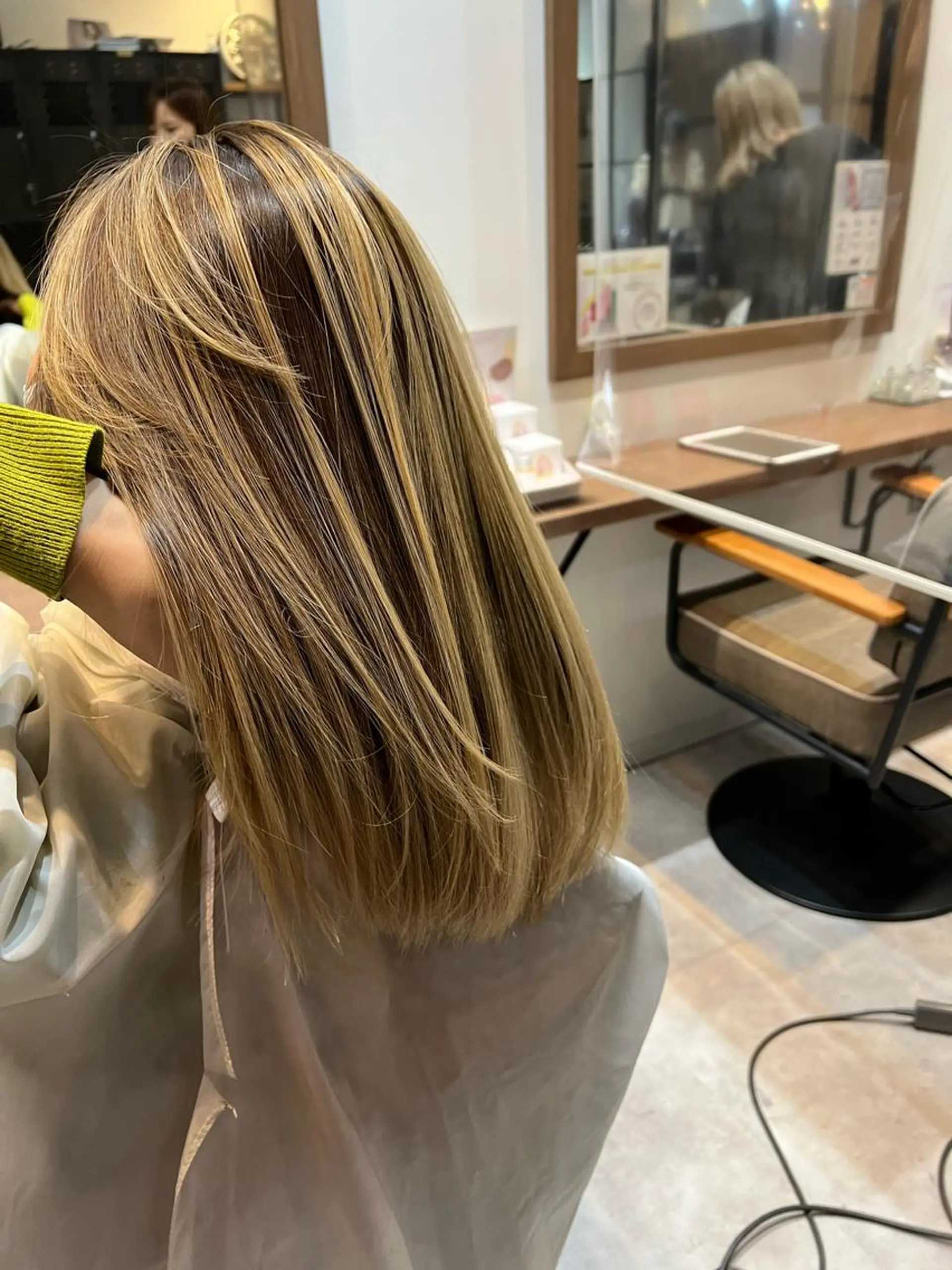 セミロング カラー 髪質改善/ ブリーチ/中尾のヘアスタイル