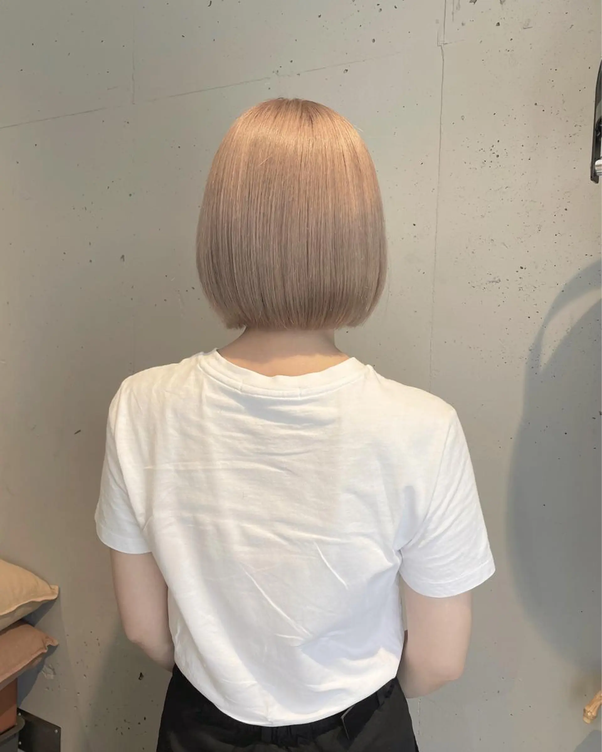 ミディアム カラー ブリーチ ZOA classic hair所属・東 みのりのヘアスタイル