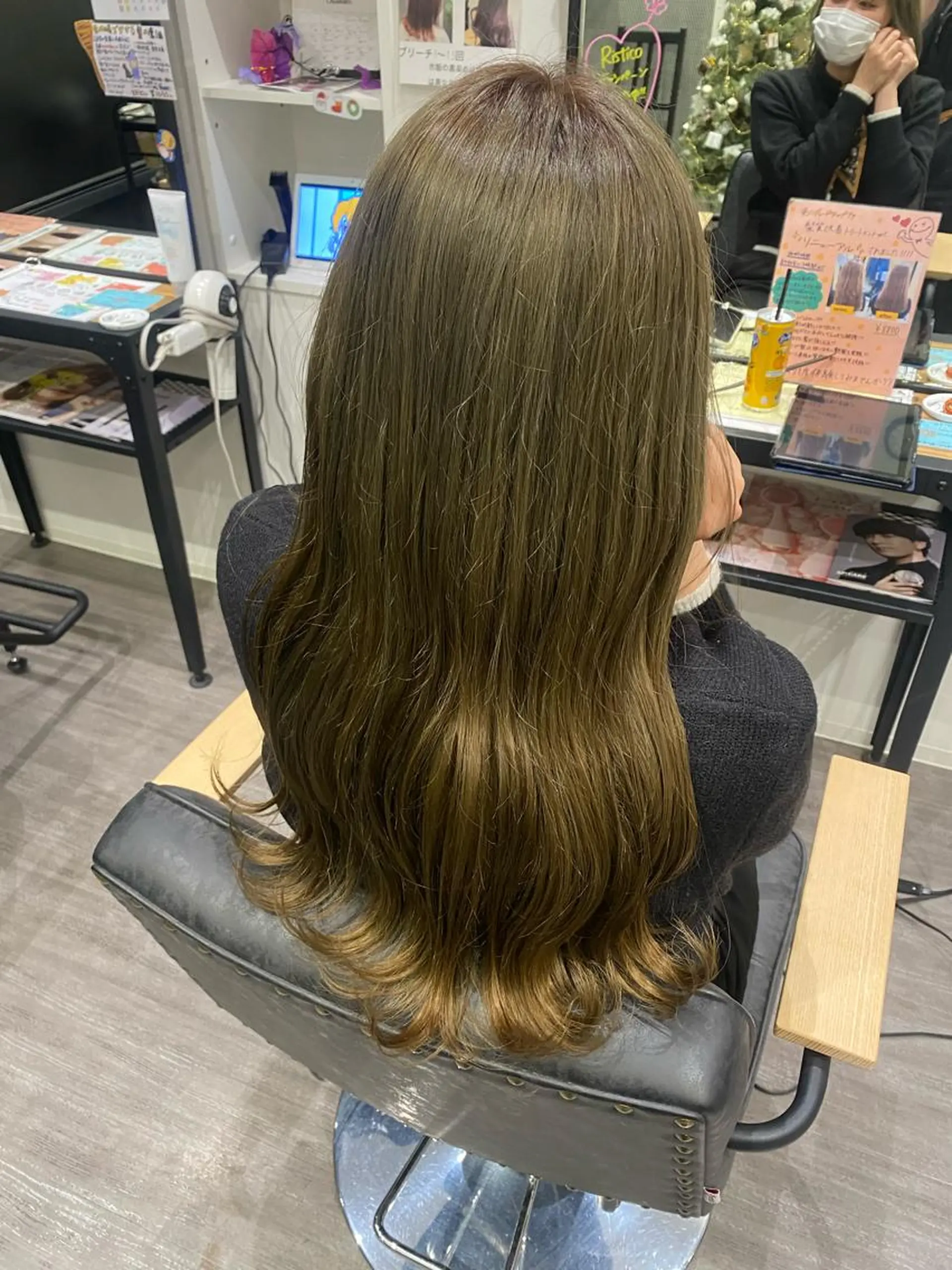 ロング 大野 美紅のヘアスタイル