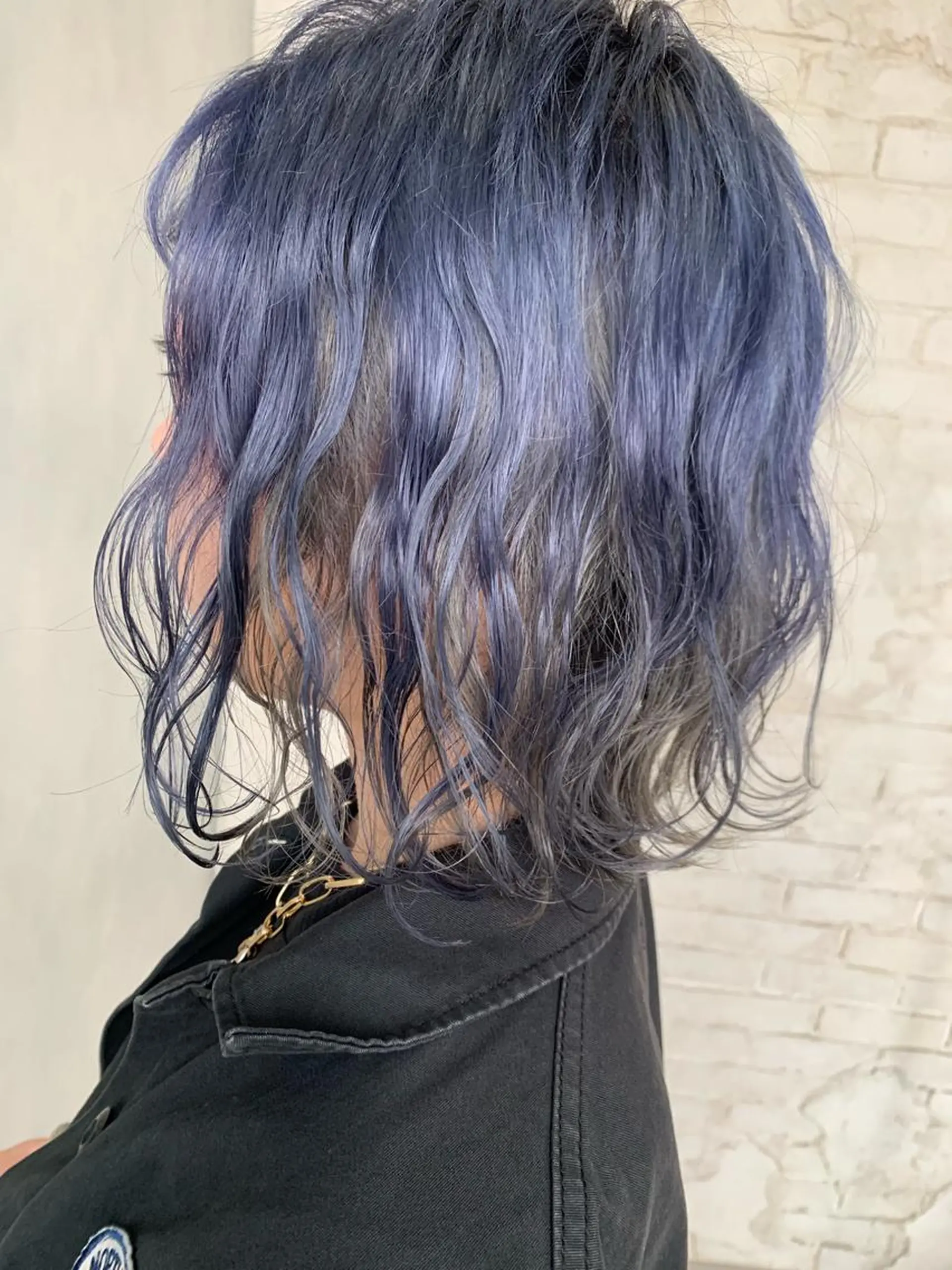 ミディアム カラー ブルーカラー シルバー ヘアカラー トリートメント LUXBE LUCE那覇イオン店所属・LUXBE LUCEのヘアスタイル