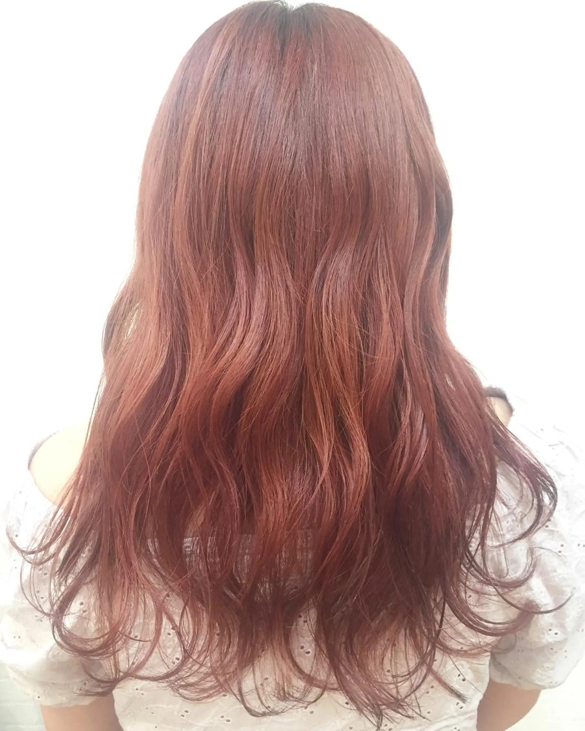 ロング カラー ピンクカラー 齋藤 咲のヘアスタイル