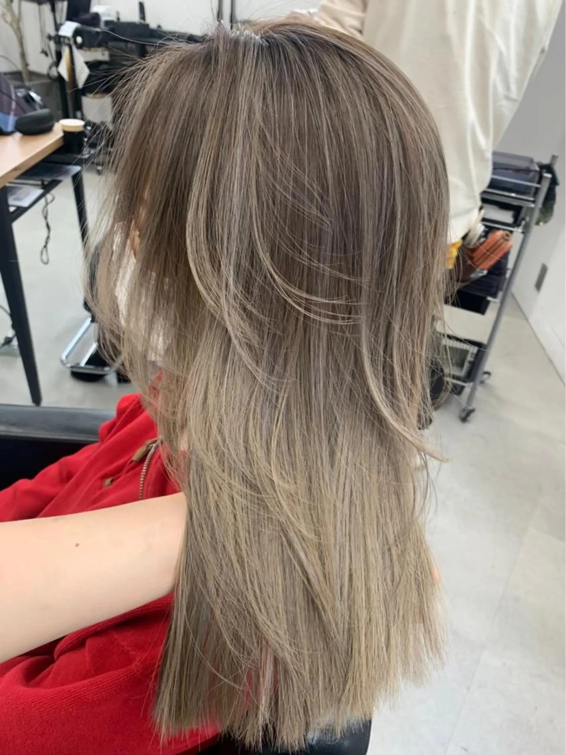 ロング カラー バレイヤージュ レイヤーカット 🧸艶々韓国ヘア 🧁mizunaのヘアスタイル