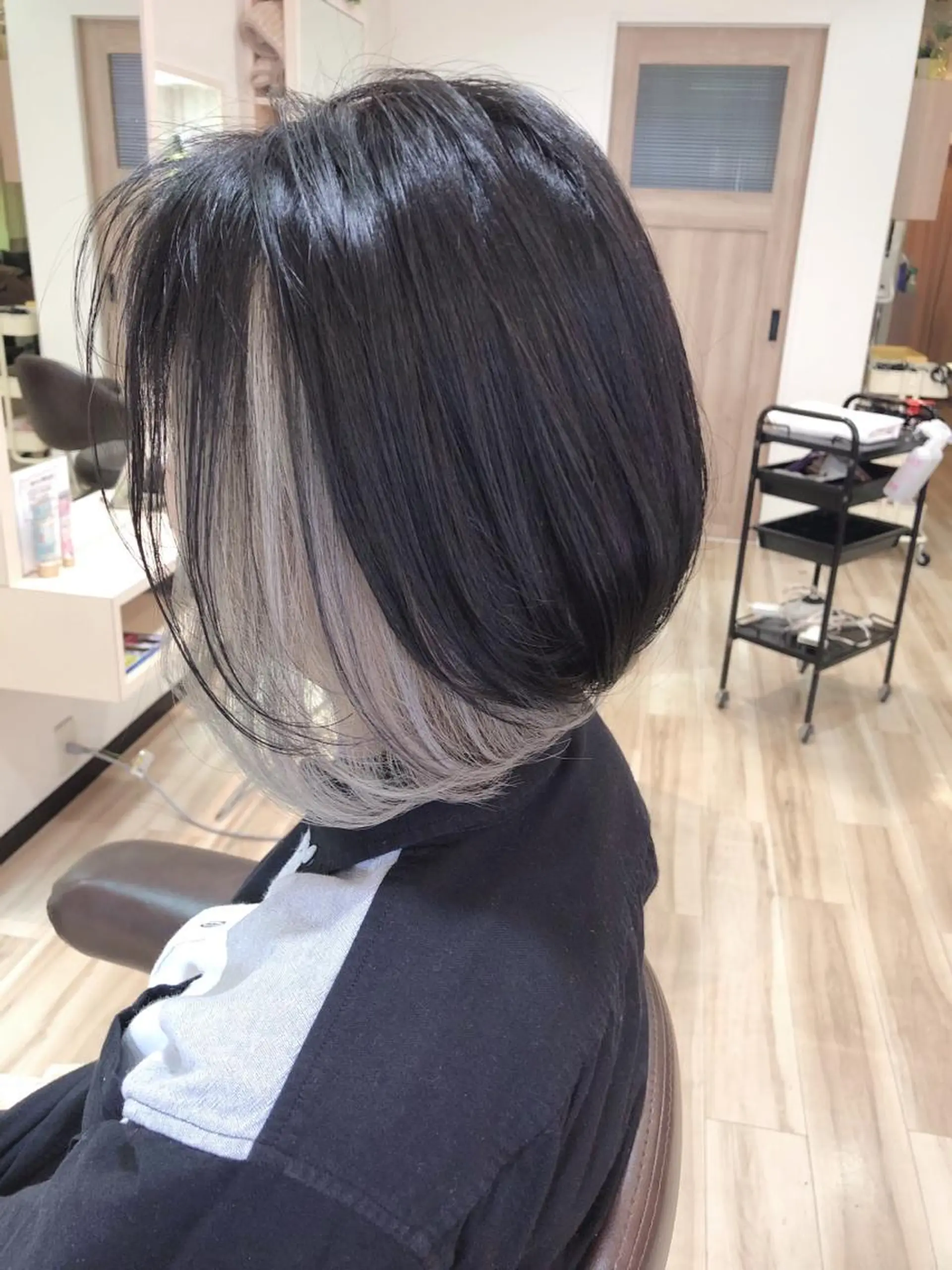 ショート カラー 🌈派手髪ハイトーン 🌈鈴木亮太🌈のヘアスタイル