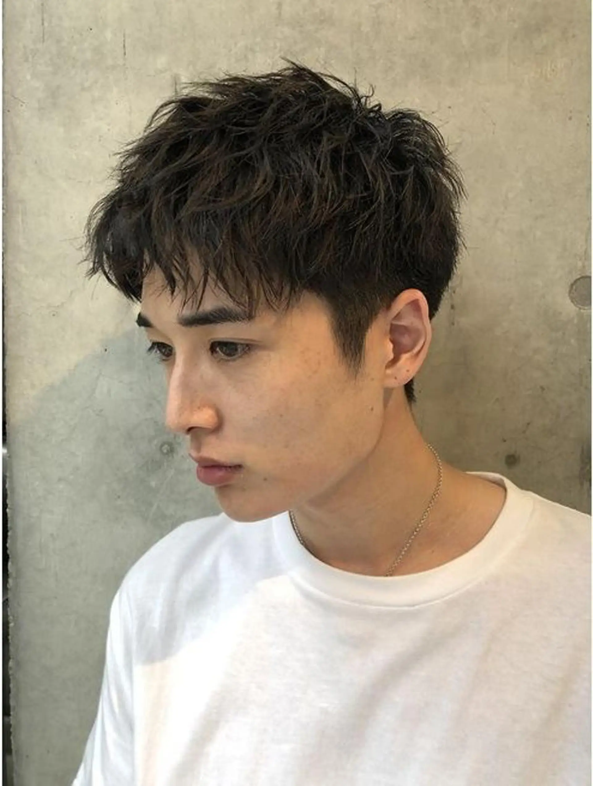 メンズ RIN／韓国ヘア レイヤーカットのヘアスタイル