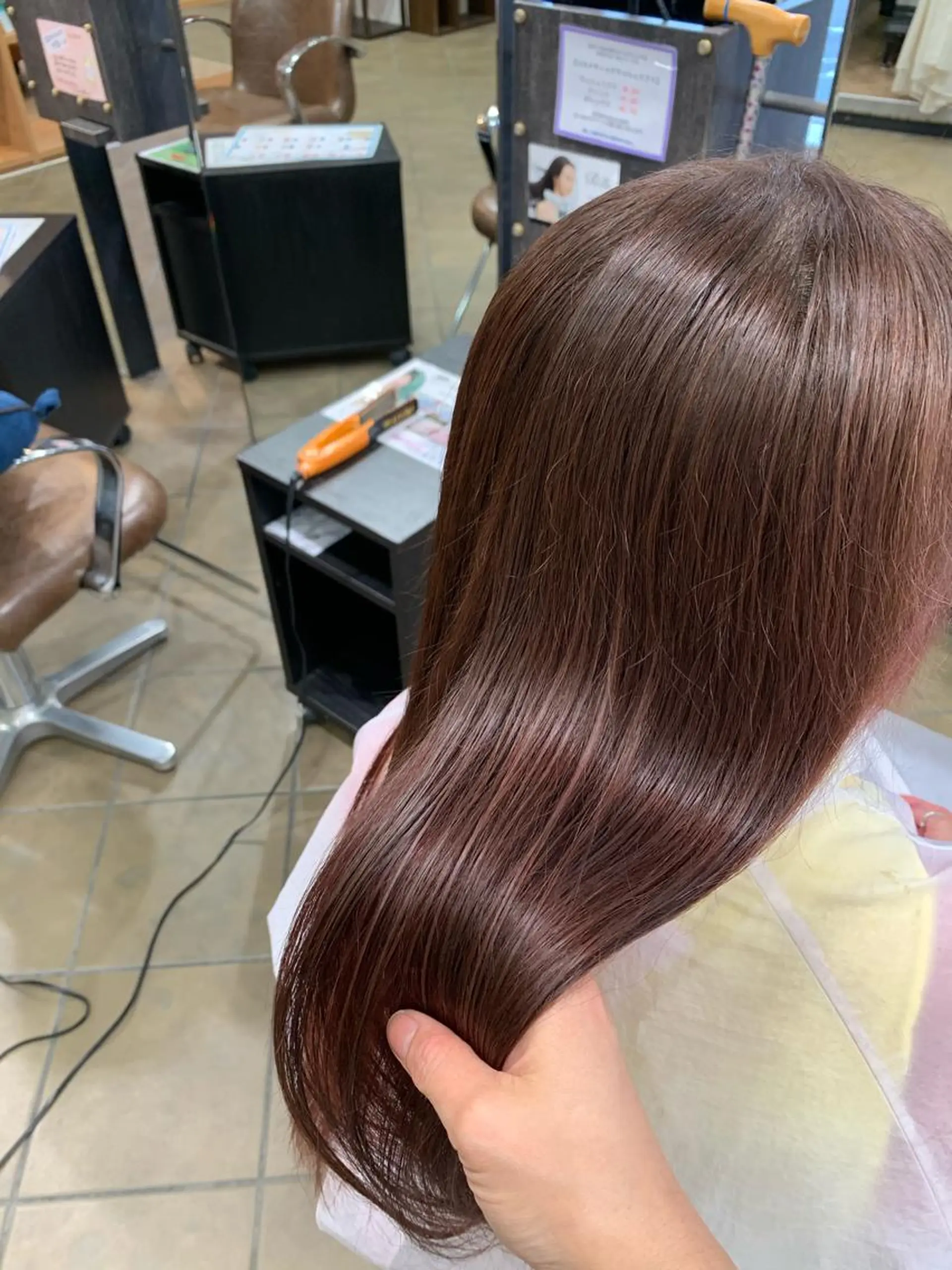 セミロング 髪質改善 Ripps長居所属・メテオ ／ヘアカラー 西川菜実のヘアスタイル