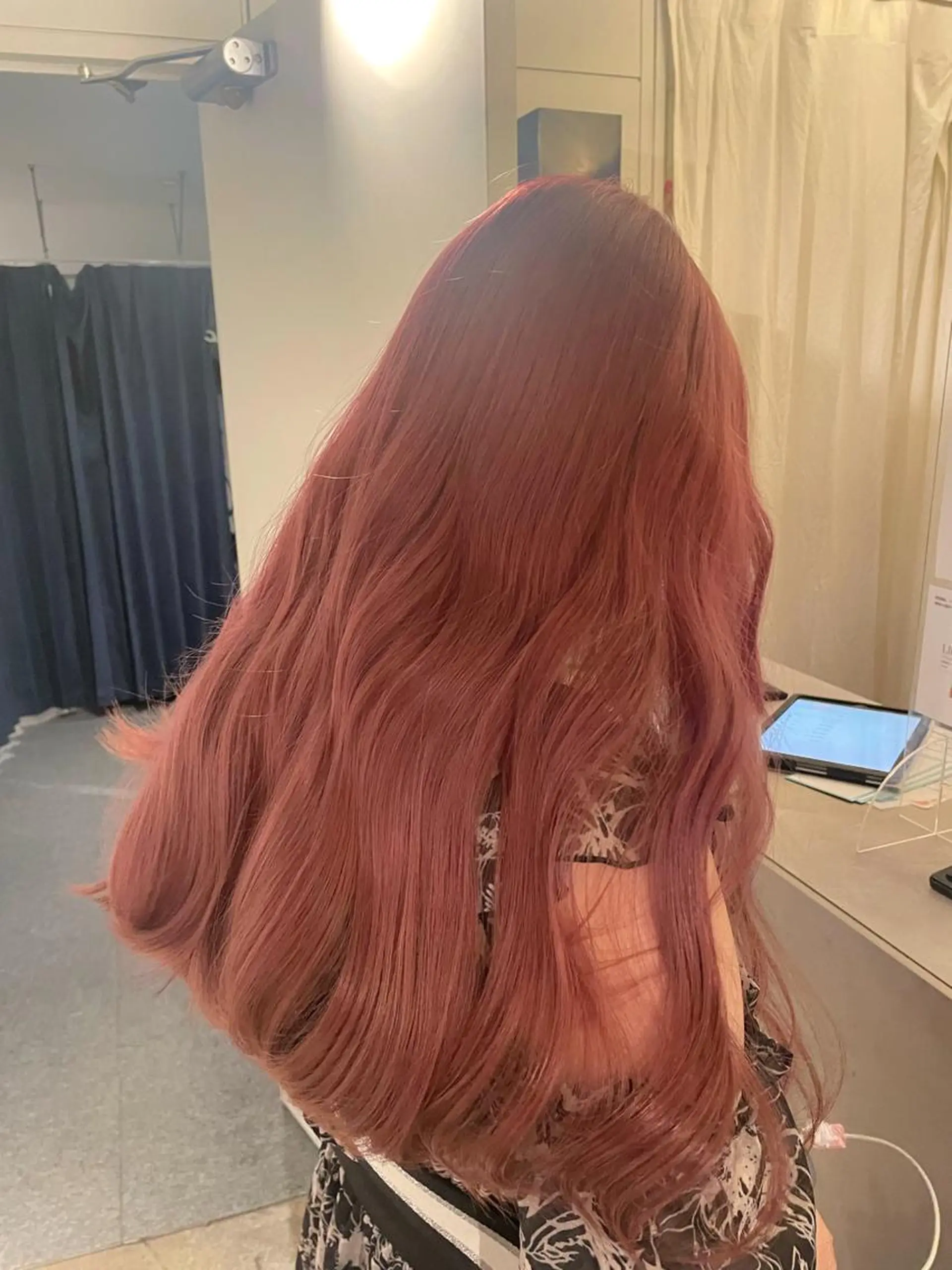 ロング カラー ベージュカラー ブリーチ ケアブリーチ ダブルカラー ピンクカラー ヘアカラー トリートメント 暖色カラー🍒 ケアブリーチ/akiのヘアスタイル