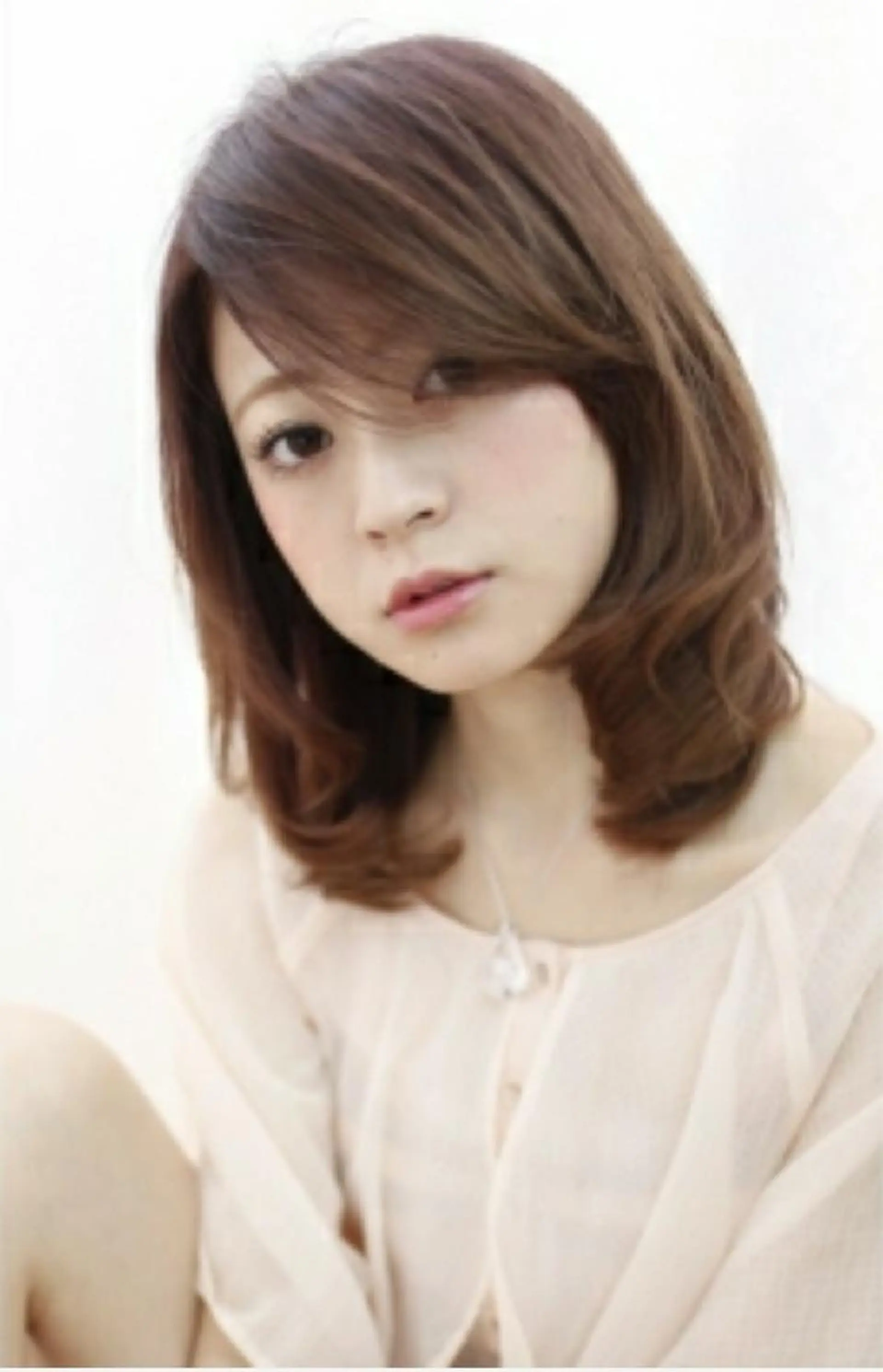 ミディアム SALOWIN神宮前五丁目店所属・🇰🇷韓国風艶髪✨ 髪質改善 倉岡しおんのヘアスタイル