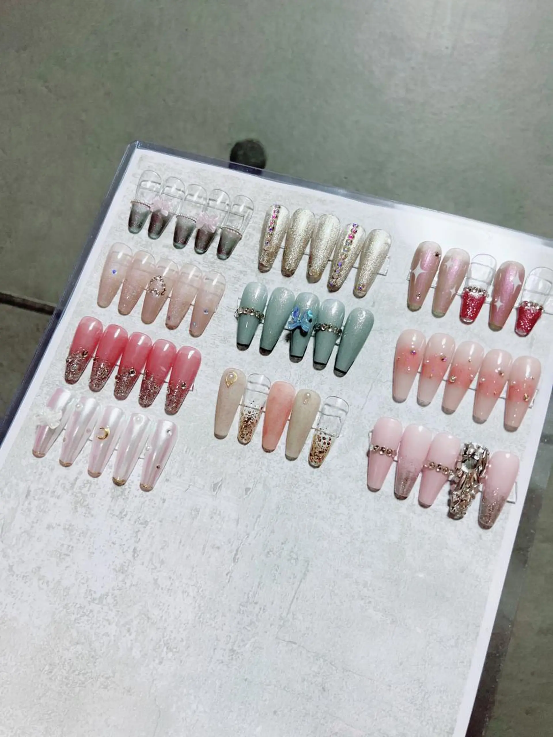 ネイル スカルプネイル シンプルネイル lucky nail 歌舞伎町のネイルデザイン