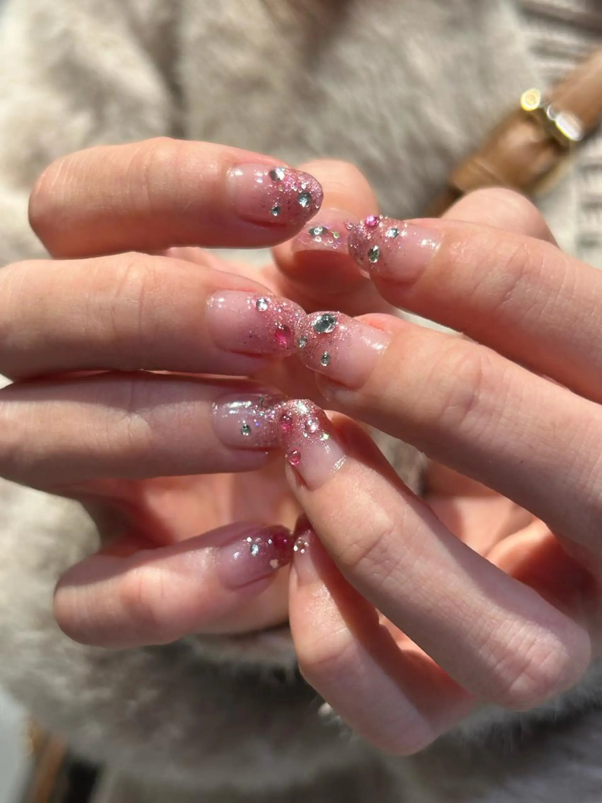 ネイル グラデーション キラキラネイル ラメ(グリッター) uruma🩰/ Avenueのネイルデザイン