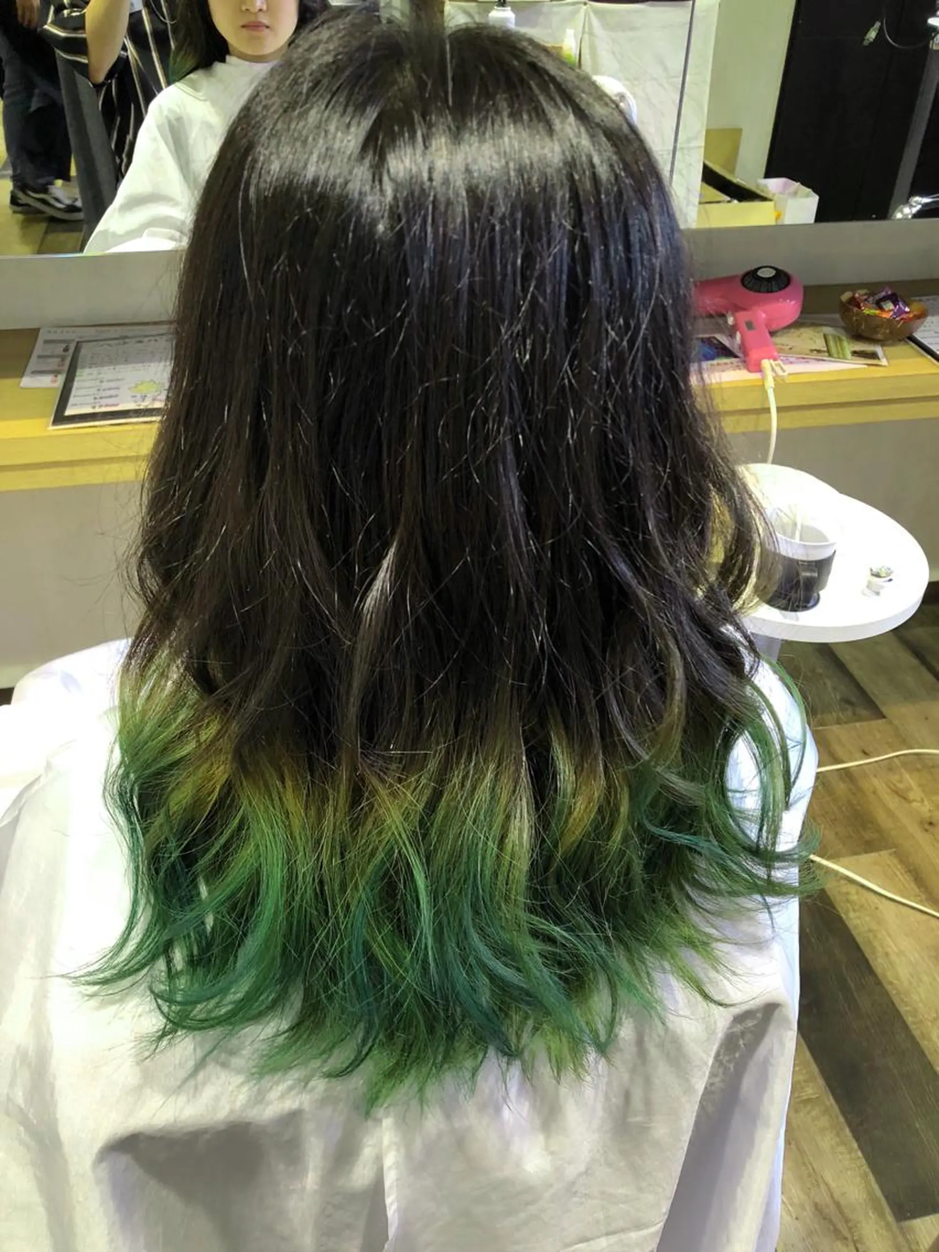 セミロング カラー デザインカラー ヘアカラー ACHE zippy【アッシュジッピー】所属・ACHE zippy /伊藤のヘアスタイル