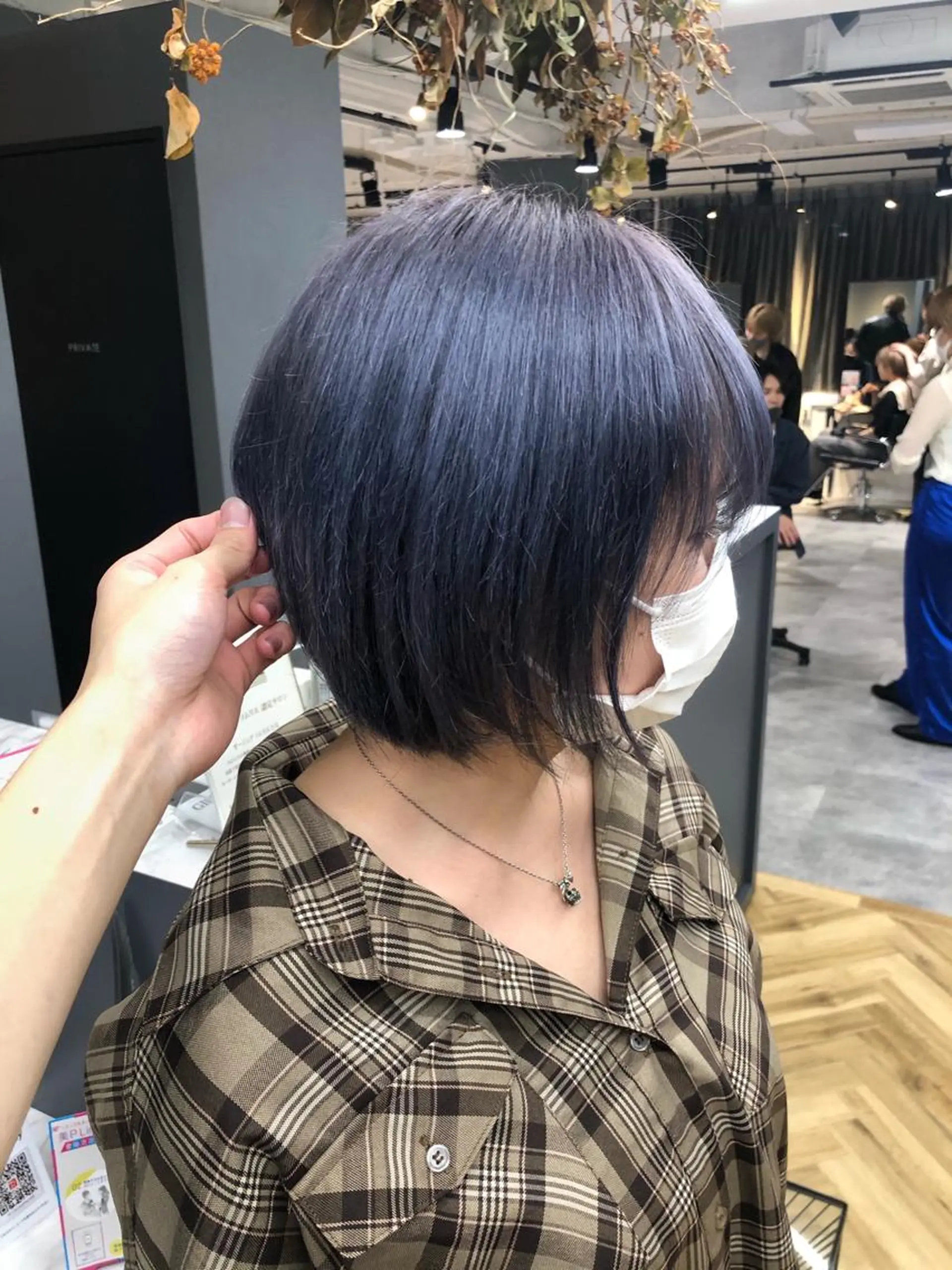 ショート カラー ブリーチ ブルーカラー ブルーバイオレット バイオレットカラー GIEN 末吉 海斗のヘアスタイル