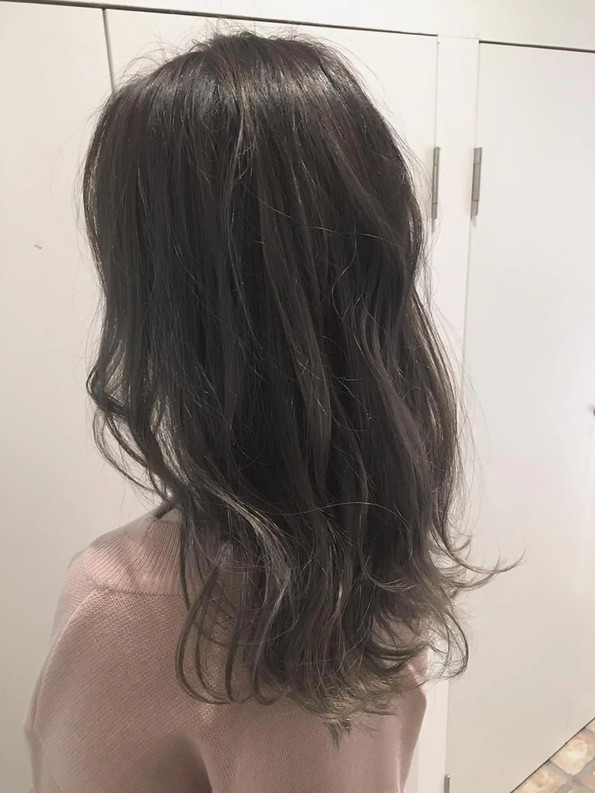 ミディアム カラー イルミナカラー due hair 京都駅前店 MILBON オージュア認定サロン【デューヘアー】所属・ハイトーンブリーチ 土坂　由志【京都】のヘアスタイル