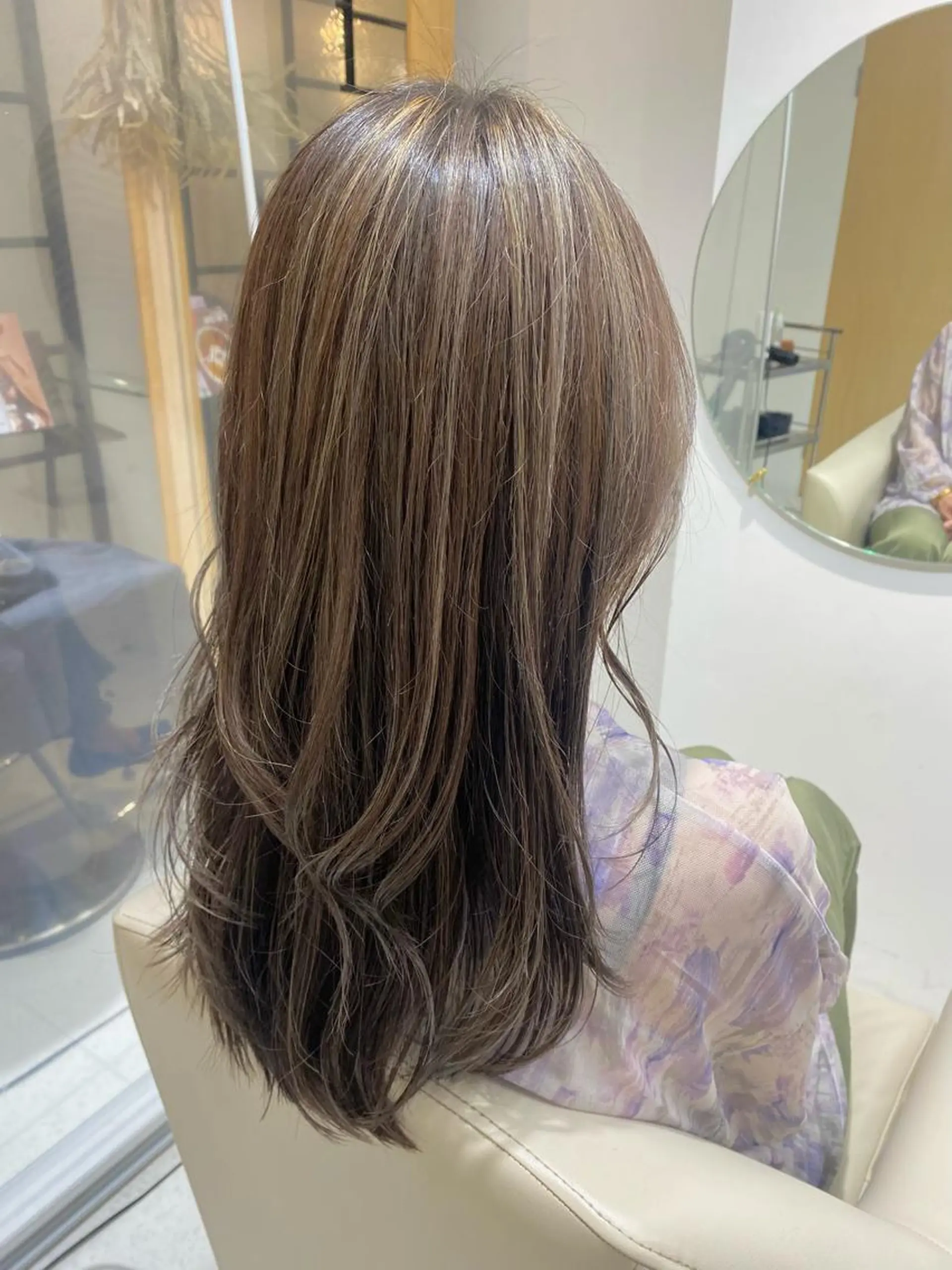 ロング カラー 安永 涼のヘアスタイル