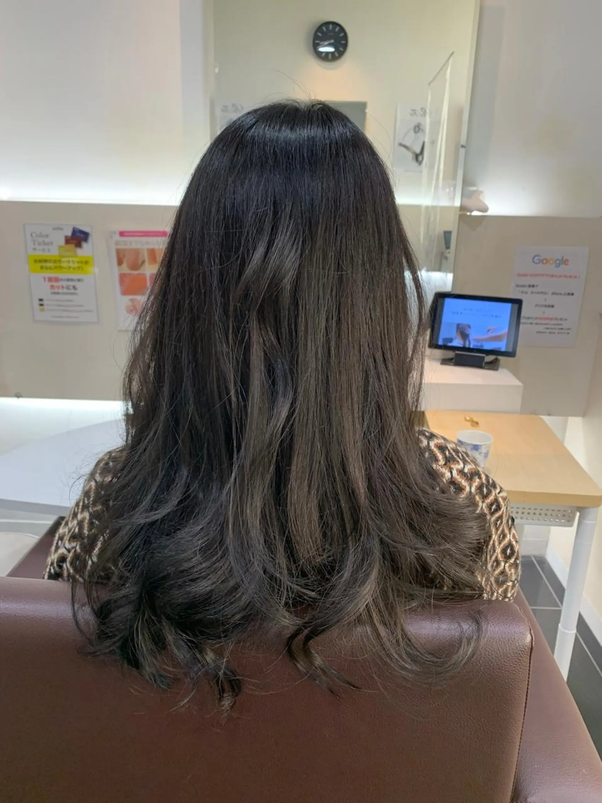 ロング OPERA 赤塚のヘアスタイル