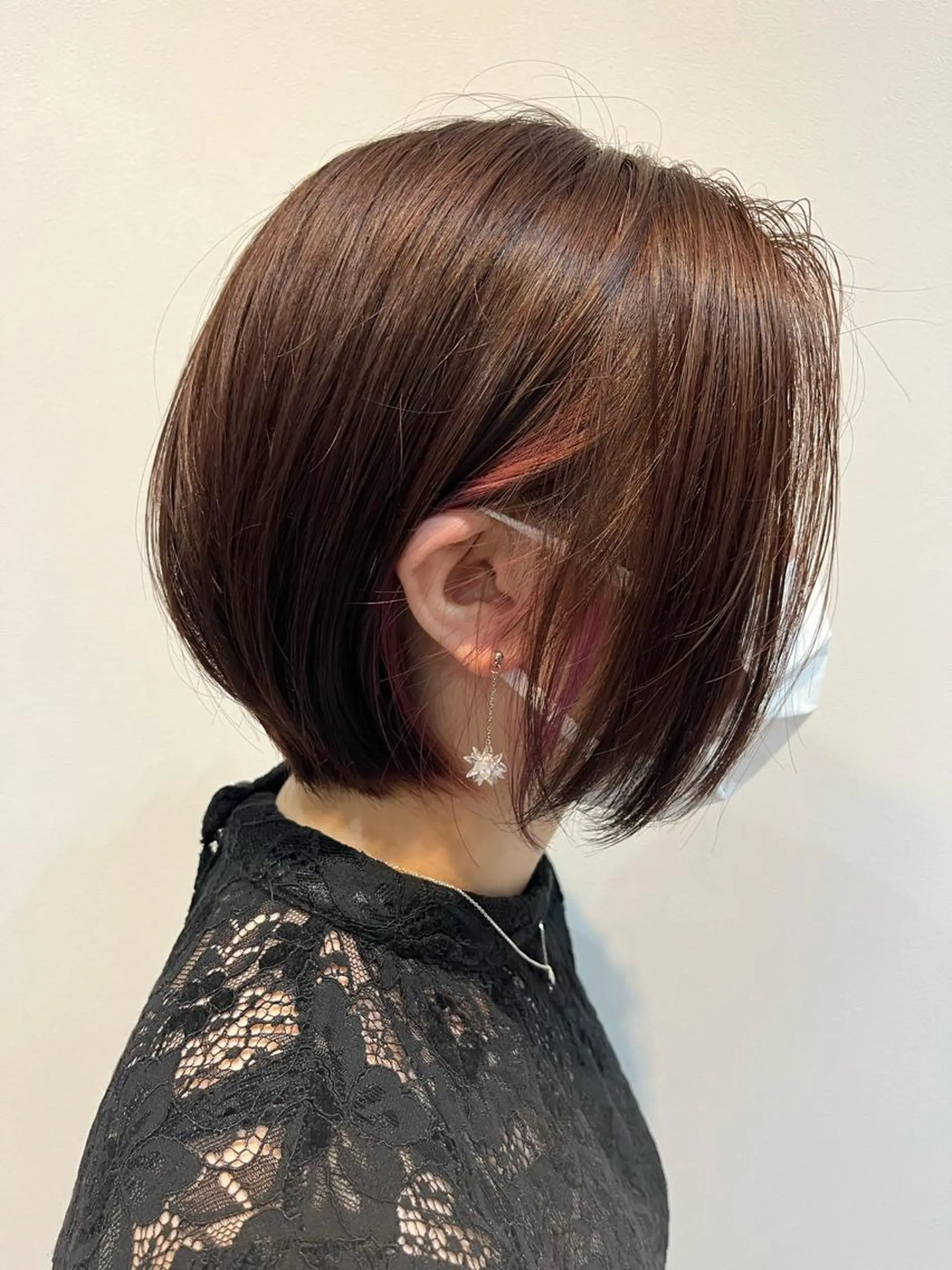 ショート カラー ベージュカラー インナーカラー ピンクカラー ピンクベージュ 清水　仰士 ROW町田のヘアスタイル