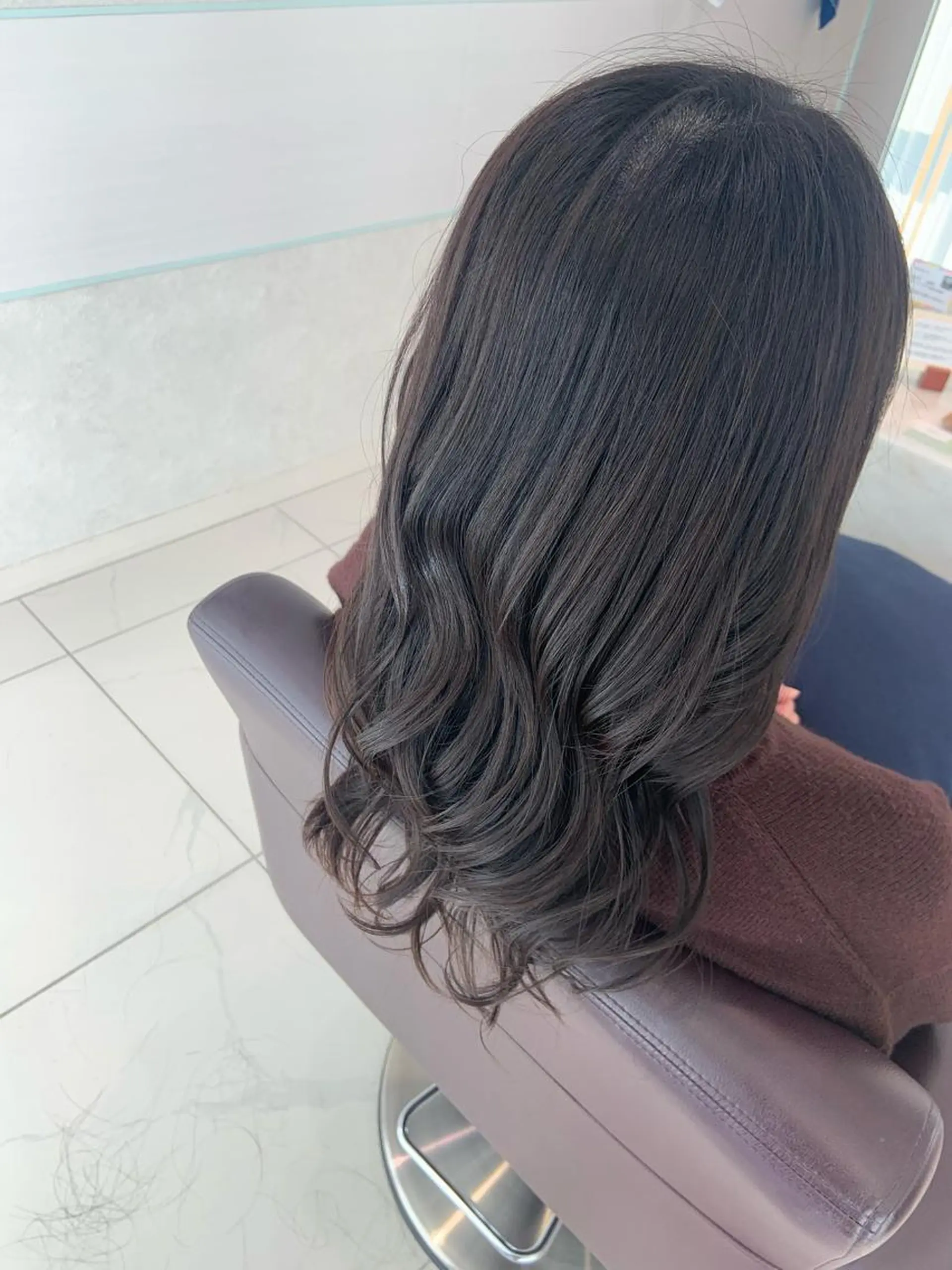 カラー パーマ ヘアアレンジ ハイトーンカラー🤍 山下 優華のヘアスタイル