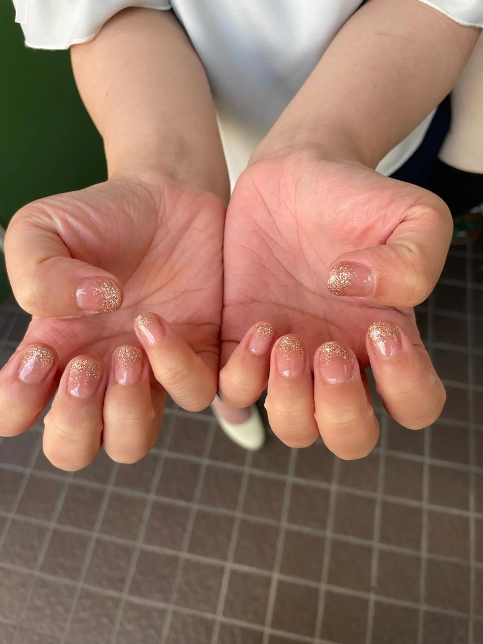 ネイル グラデーション ラメ(グリッター) ラメグラデーション ebisu haruのネイルデザイン