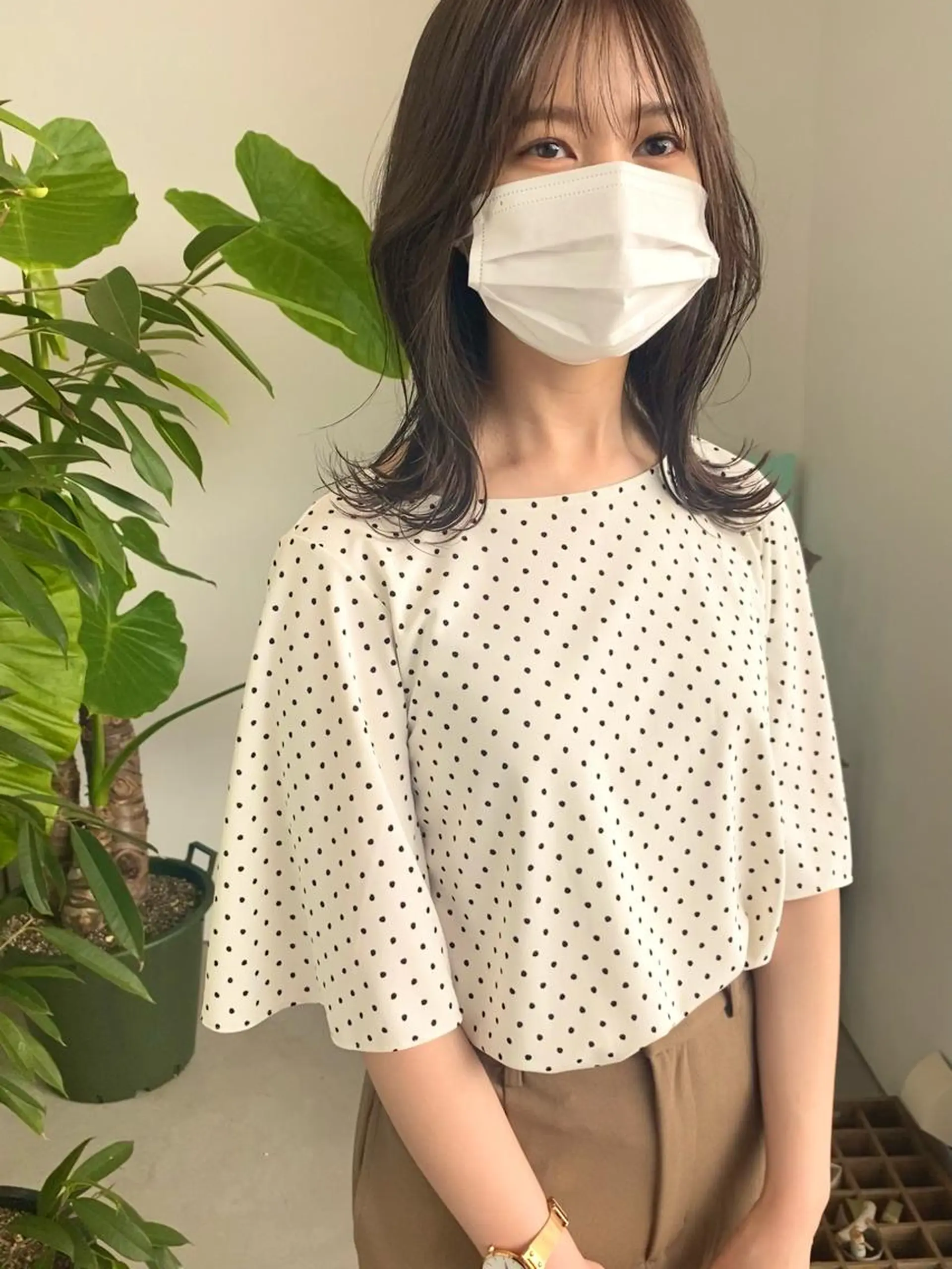 セミロング カラー ブラウンカラー ショコラブラウン 塚原 安優のヘアスタイル