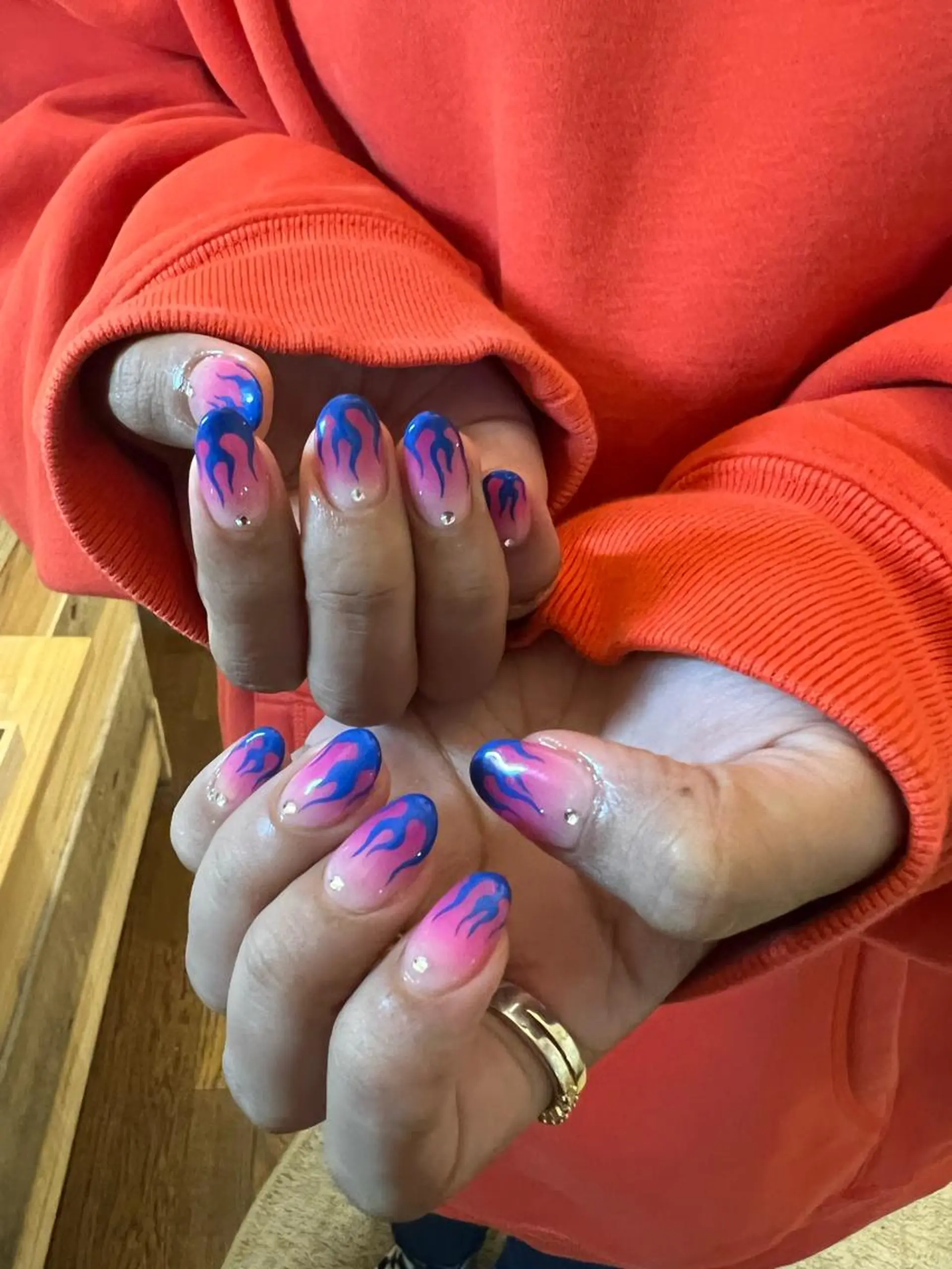 ネイル ハンドネイル フットネイル ハンドケア Nes.Nail所属・Miyagi Asamiのネイルデザイン