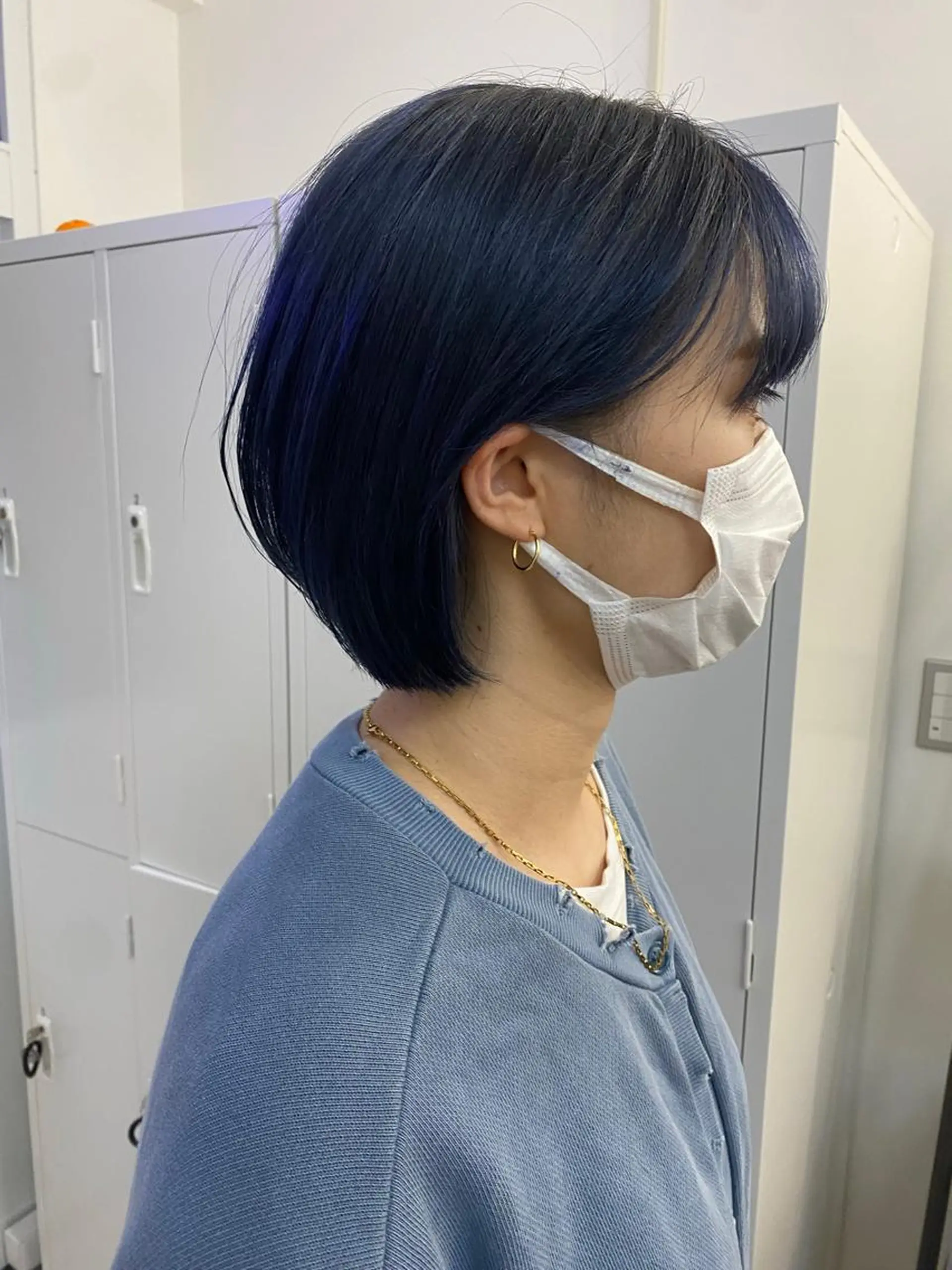 ショート カラー ブルーカラー ボブ/ハイトーン REINAのヘアスタイル