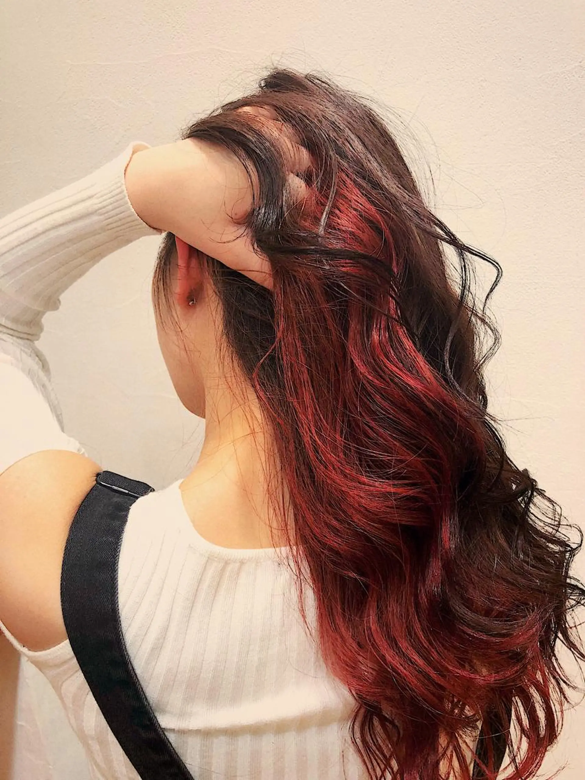 セミロング カラー インナーカラー レッドカラー ローズカラー 360°キレイな ショートカットのヘアスタイル