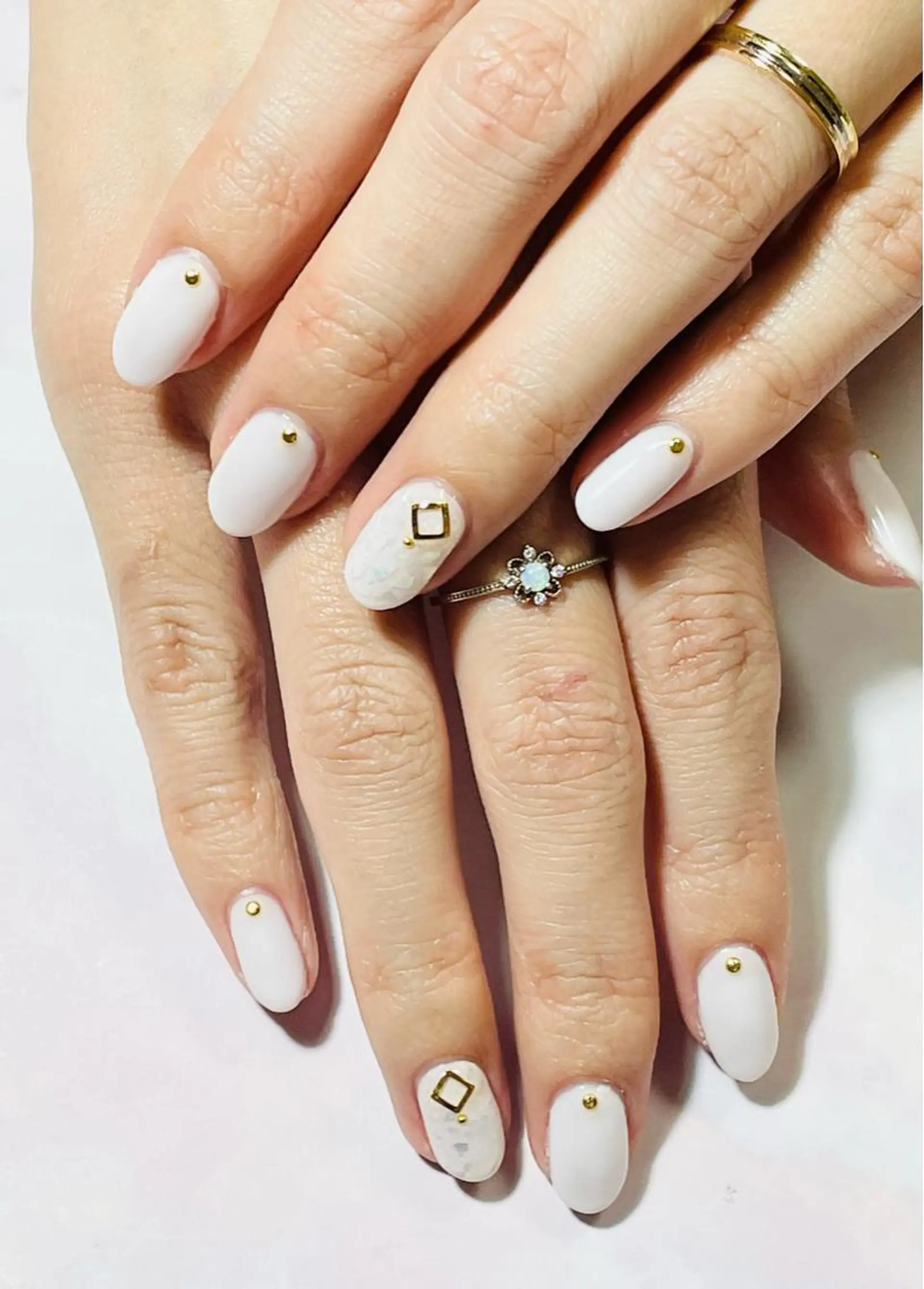 ネイル ホワイト ハンドネイル レワード所属・reward＊安藤 ゆかりのネイルデザイン