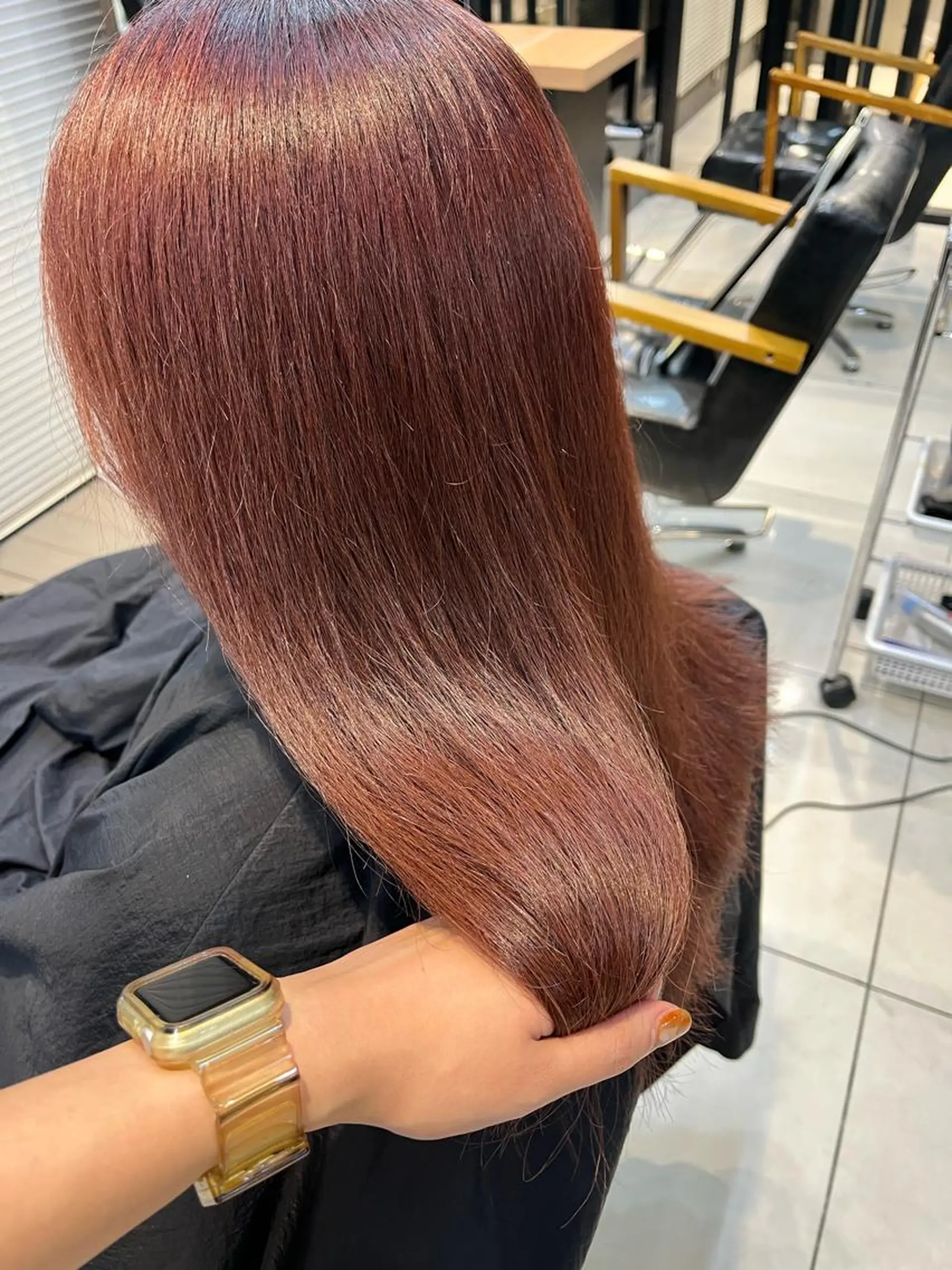 ロング カラー ヘアアレンジ メンズ キッズ ネイル マツエク・マツパ アイブロウ レッドカラー 赤色 GO TODAY SHAiRE SALON所属・透明感カラー🤎 ゆりのヘアスタイル