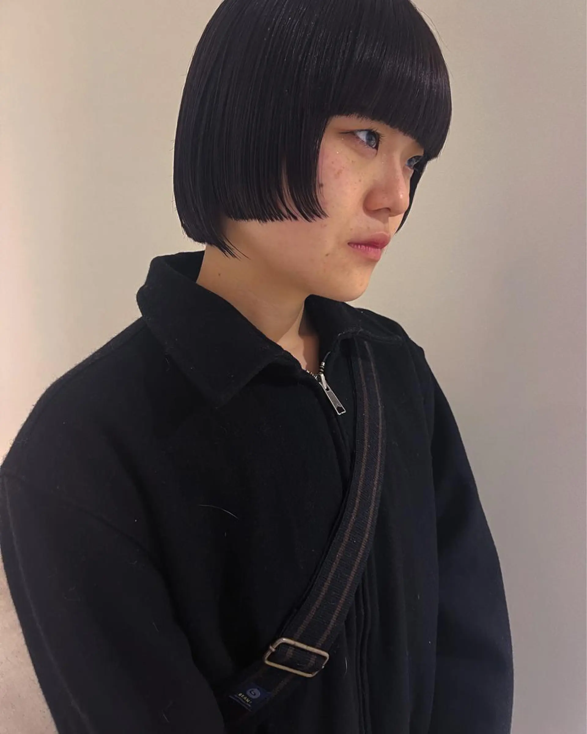 ミディアム oma 袮次金 鈴香のヘアスタイル