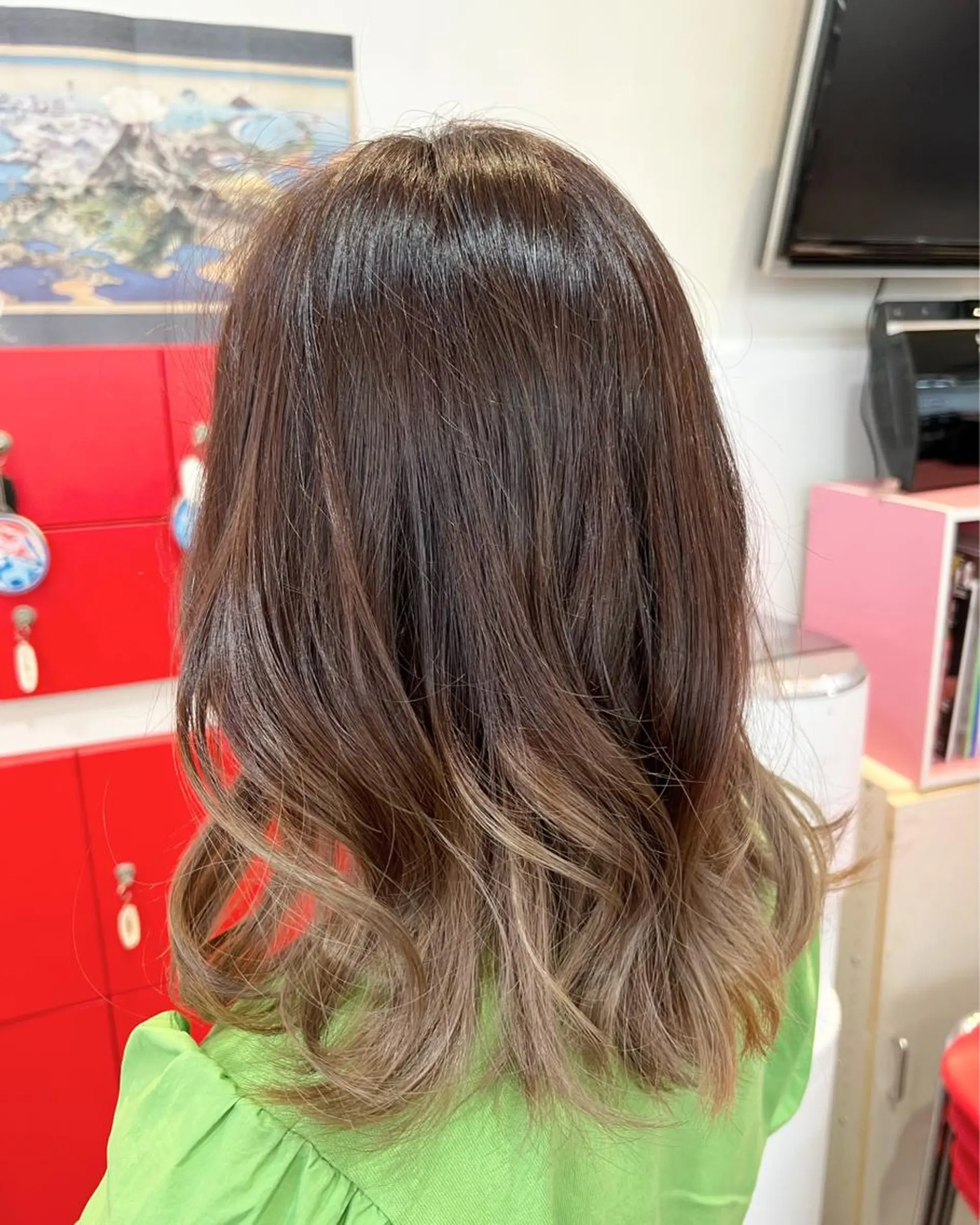 カラー ベージュカラー ブラウンカラー グラデーションカラー まさき✂︎ブリーチ／ デザインカラーのヘアスタイル