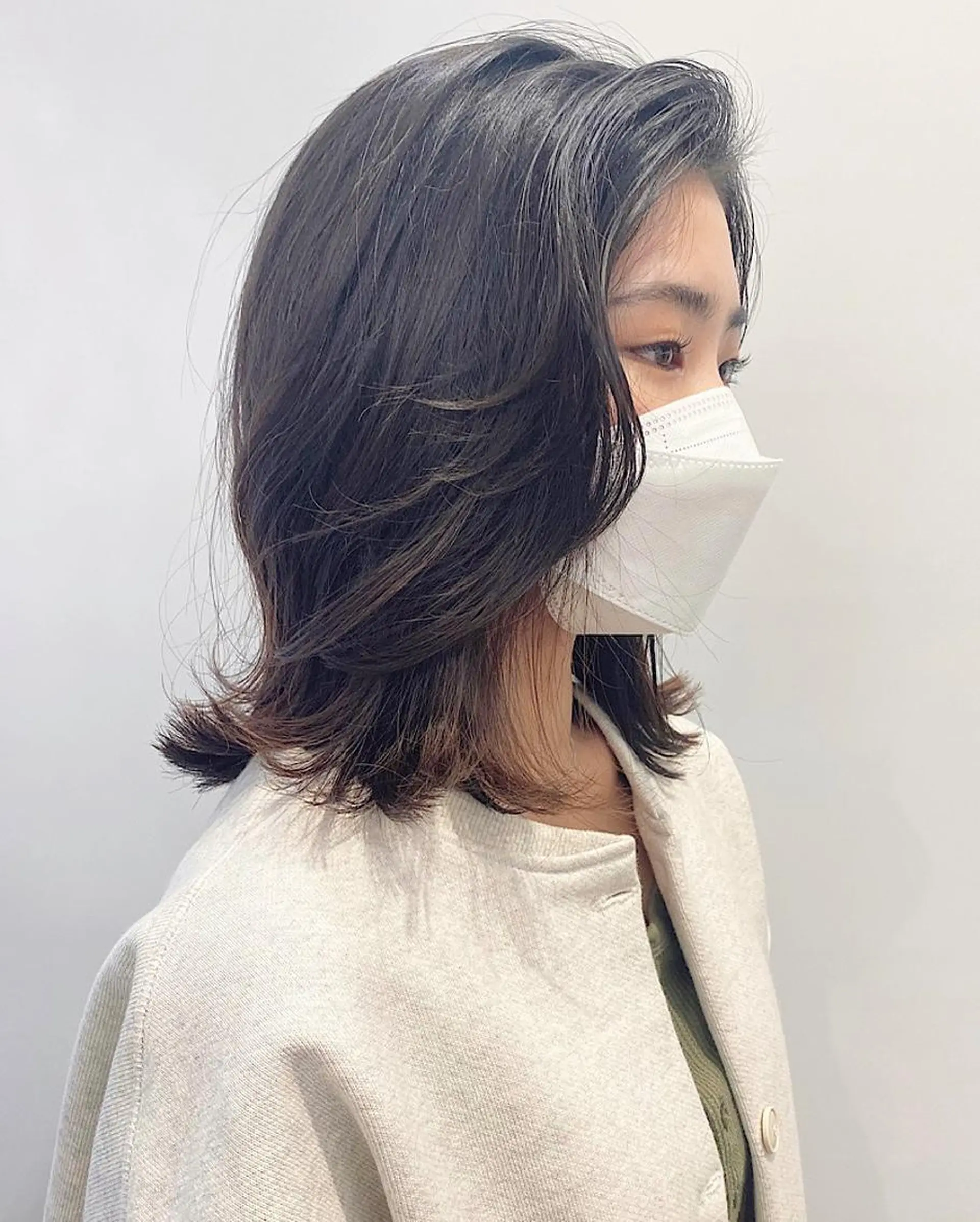 ミディアム かきあげバング 外ハネヘア 石山 /切りっぱなしボブのヘアスタイル