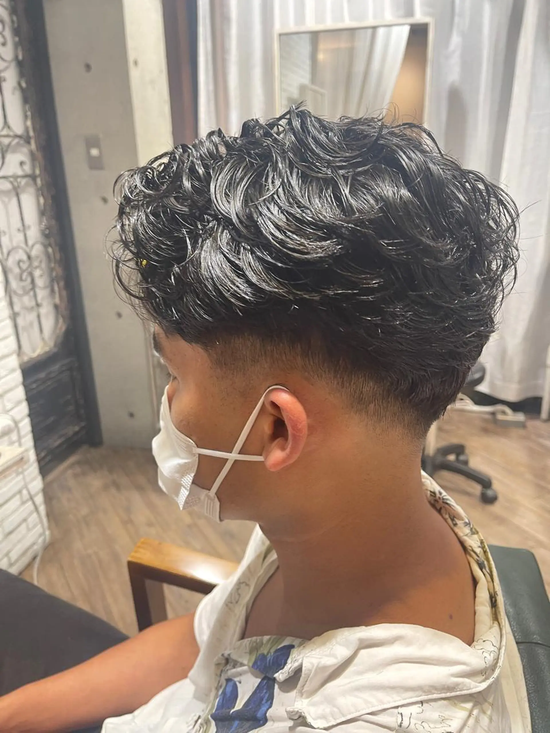 ショート パーマ メンズ 植田 能生のヘアスタイル