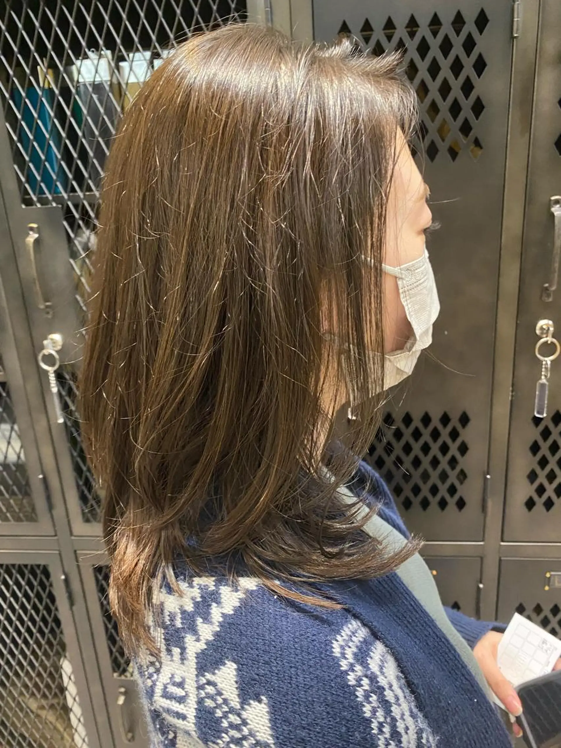 ミディアム カラー ミディアムパーマ バレイヤージュ ブリーチ ケアブリーチ デザインカラー 大人かわいい×艶髪 🤍塩川のヘアスタイル