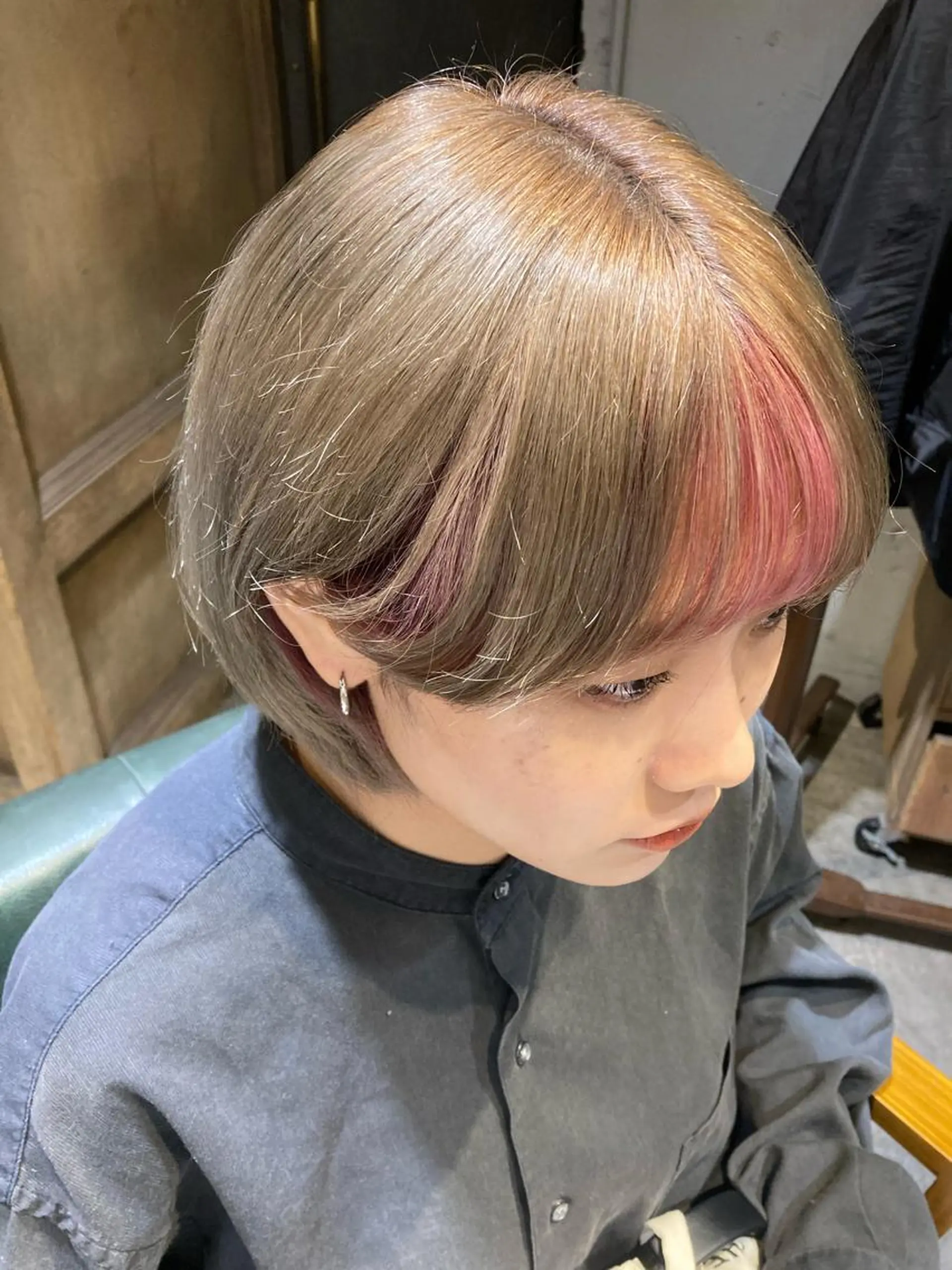 ショート カラー ヘアカラー トリートメント 小笠原 悠斗のヘアスタイル