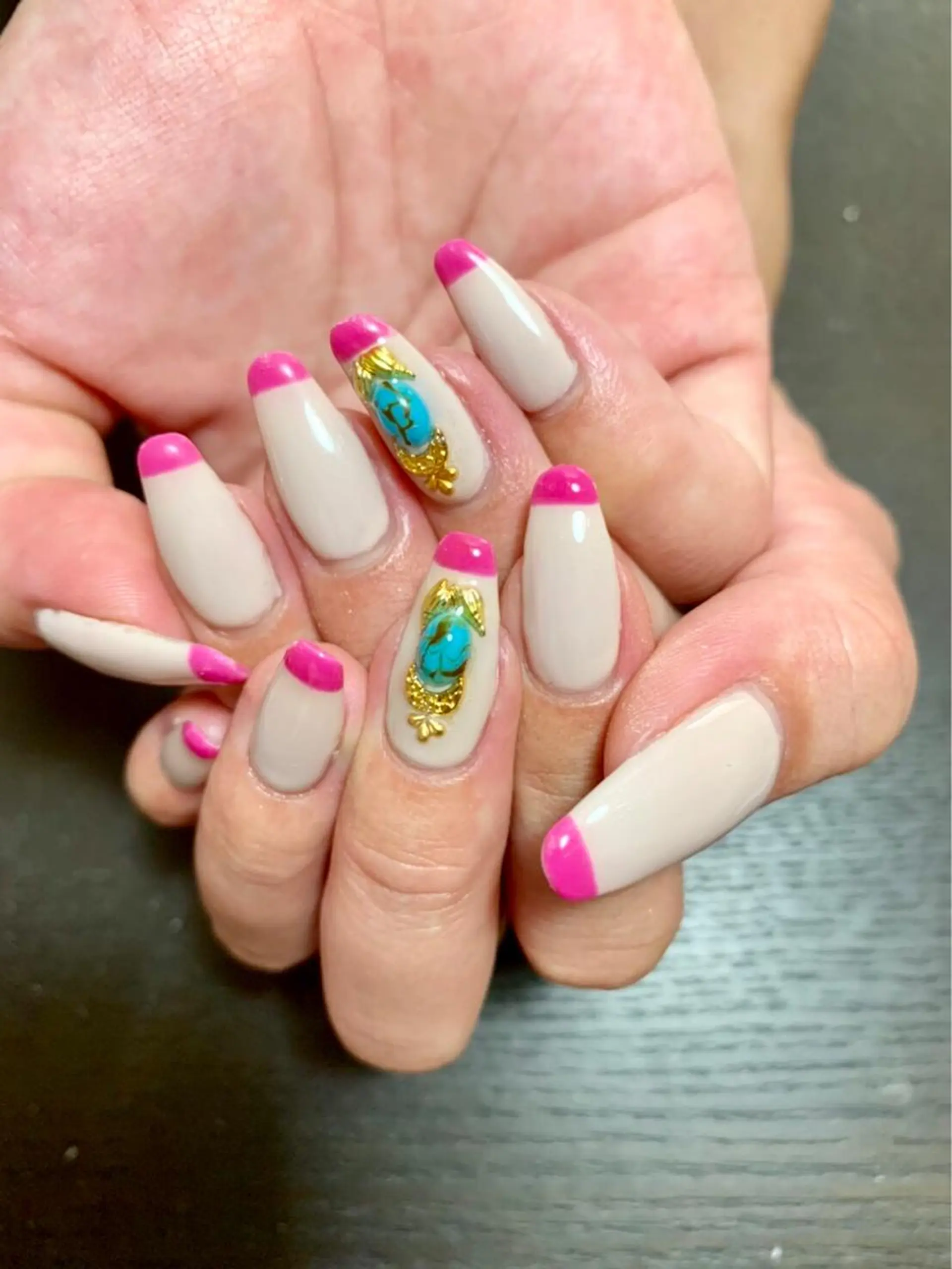 ネイル 高山 歩美のネイルデザイン