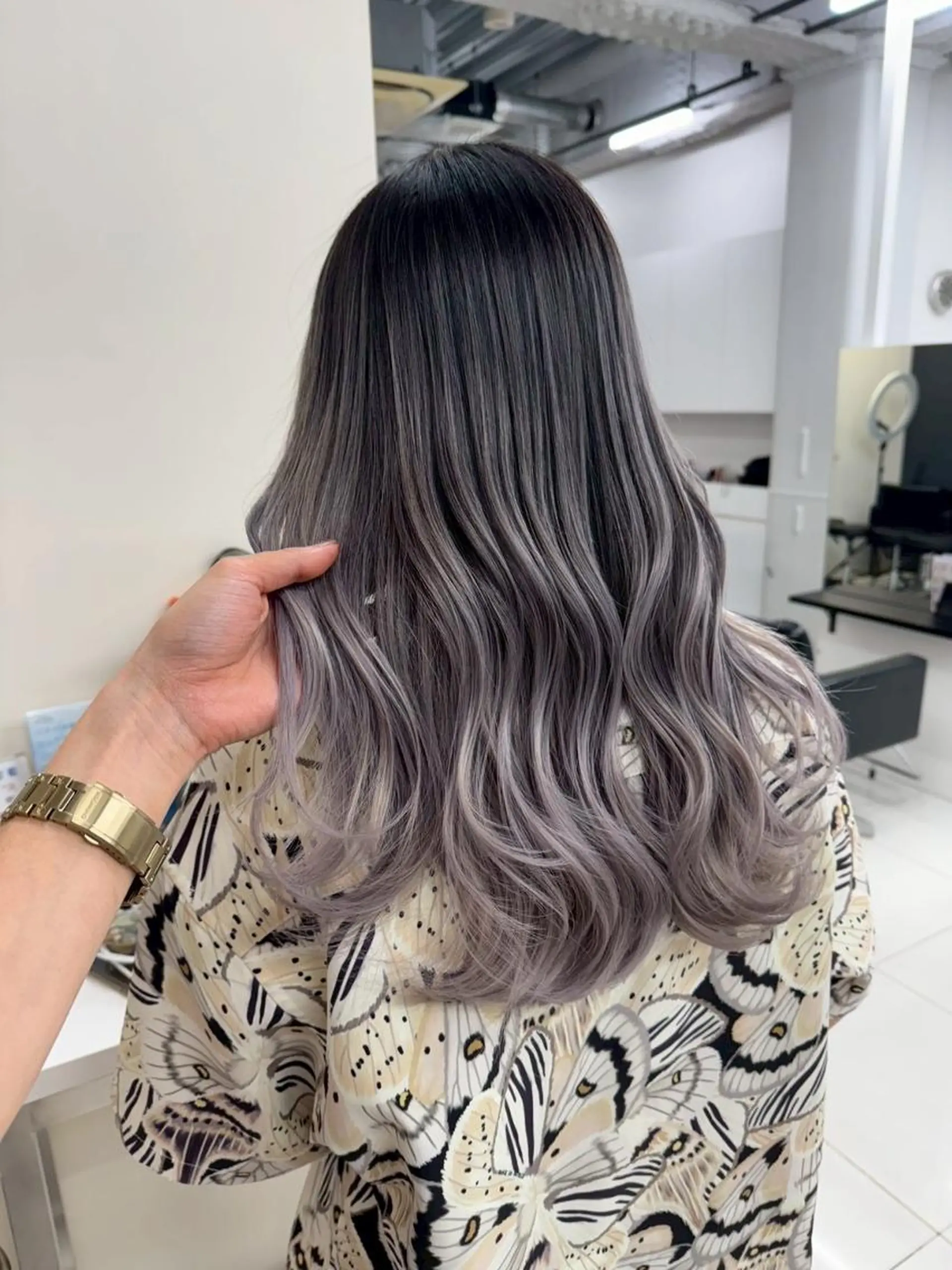 ロング カラー アディクシーカラー アッシュ ブルーカラー ダークアッシュ グレージュ 【公式】amble luxe池袋東口🩷のヘアスタイル