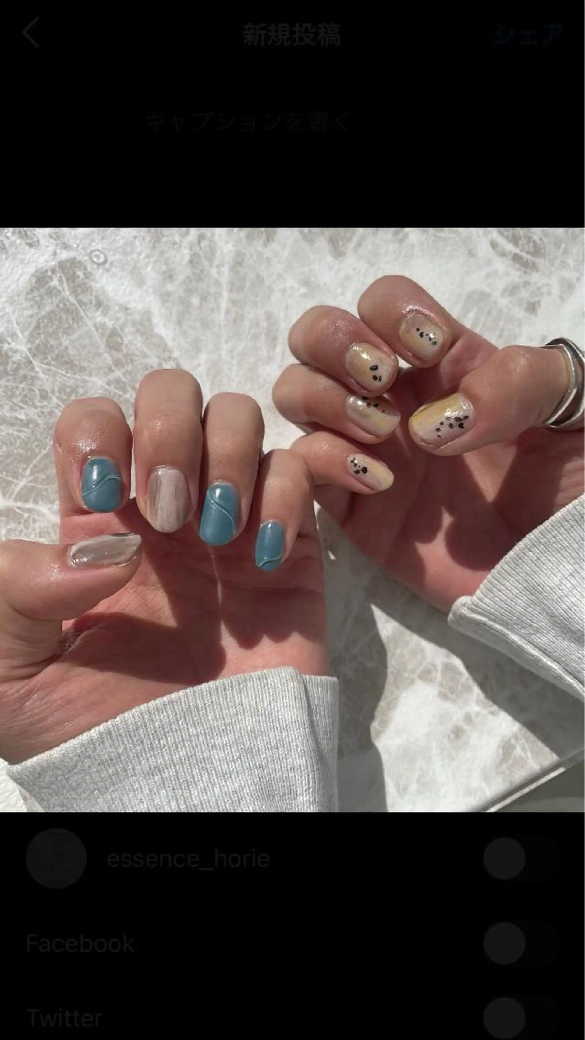 ネイル essence所属・pétit maakoのネイルデザイン